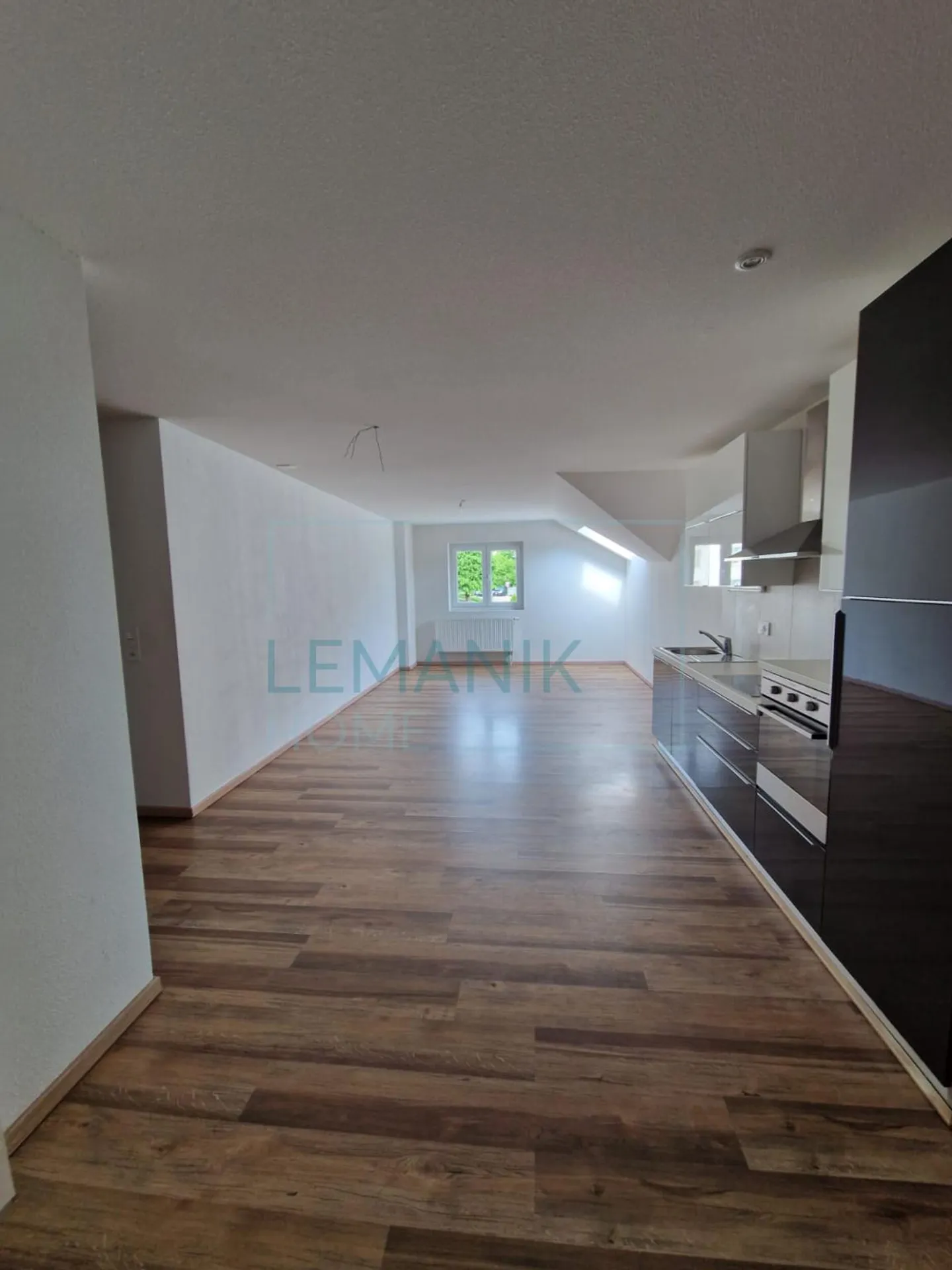 Appartement 4,5 pièces rénové - Photo 1 sur 3