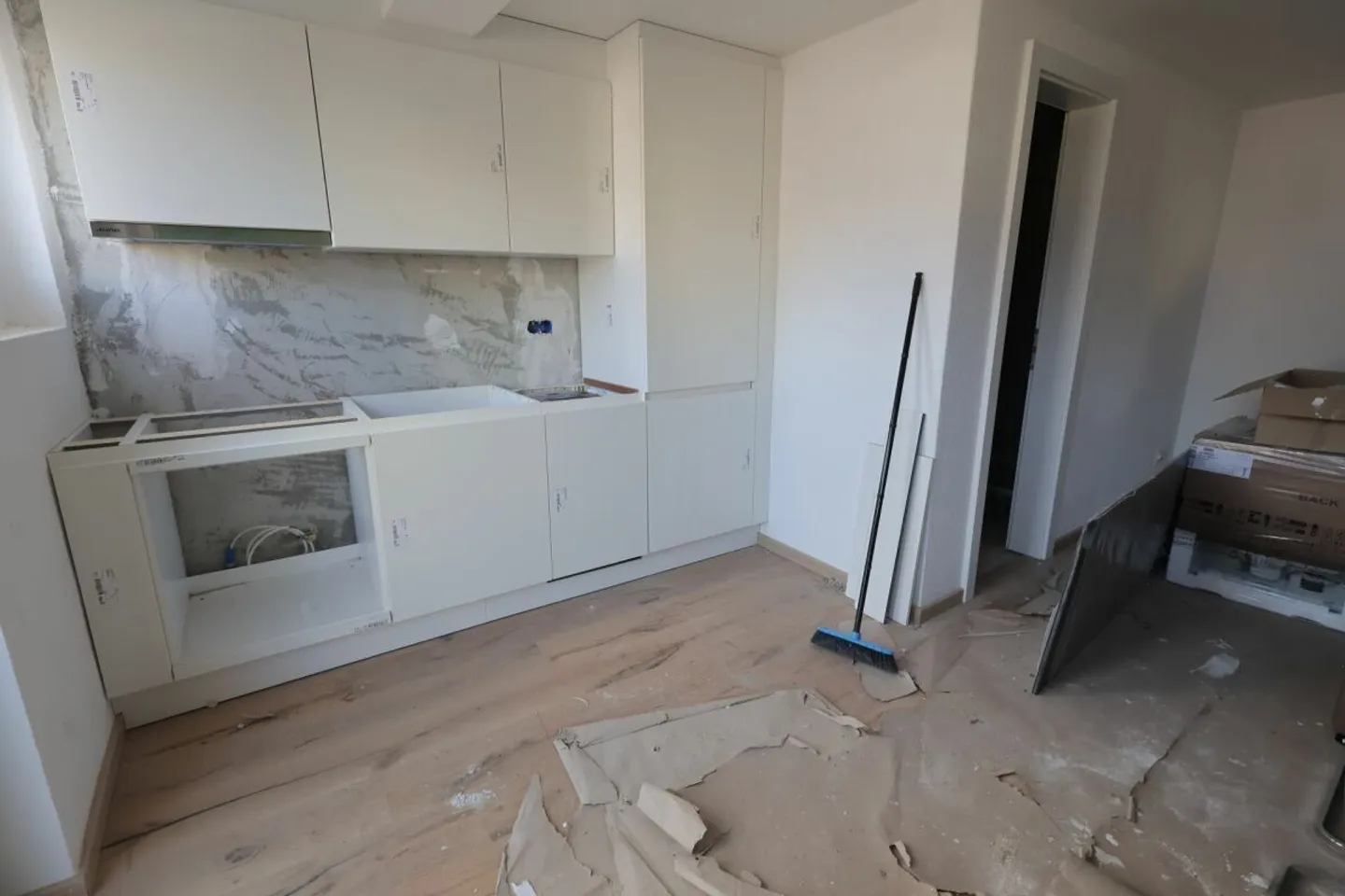 Frisch renovierte 2.5-Zimmer-Wohnung im Einfamilienhaus in Spiez - Foto 2 von 9