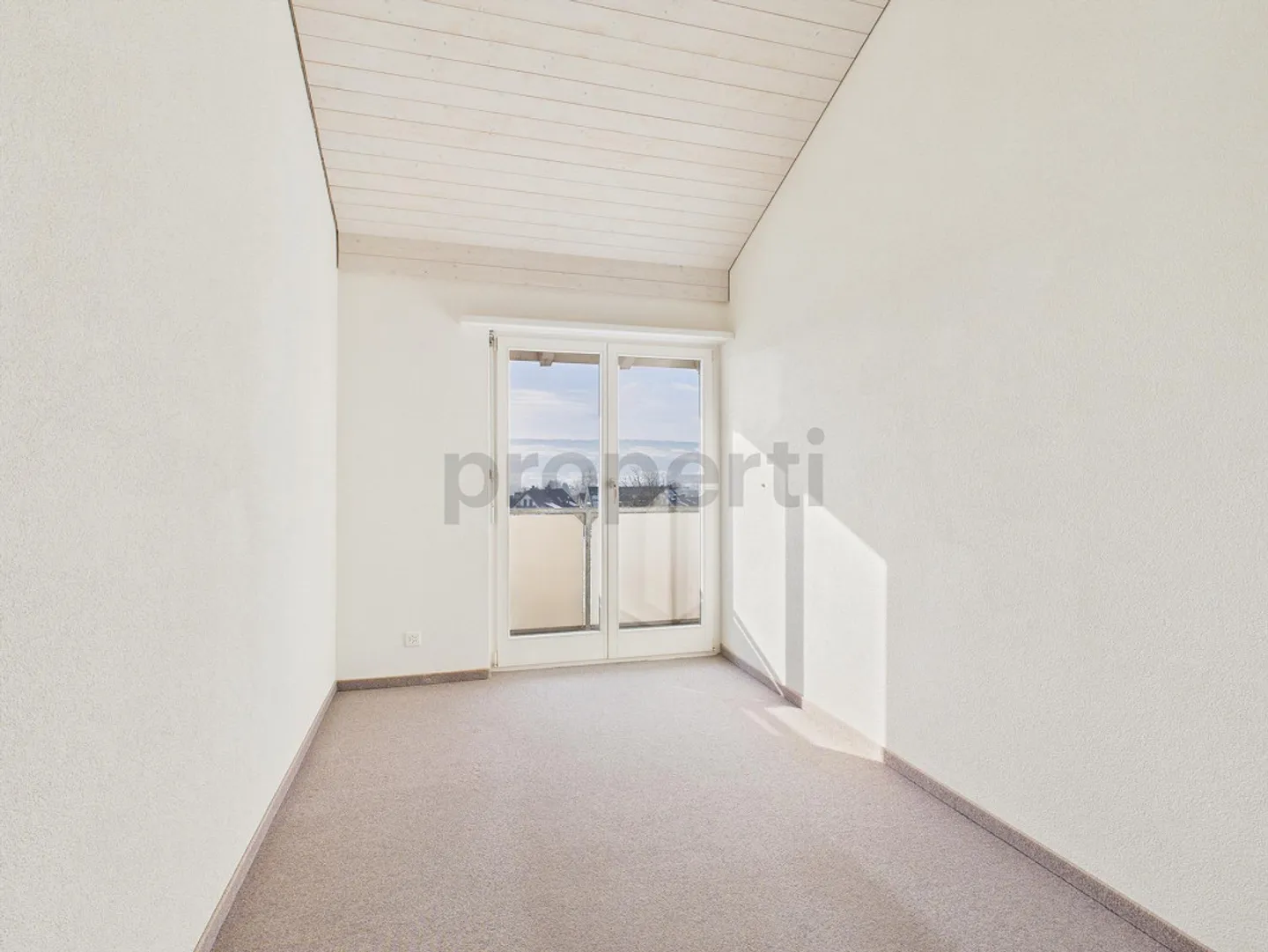 Beautiful 4.5-room single-family house with garden in Ottenbach - Photo 8 of 14