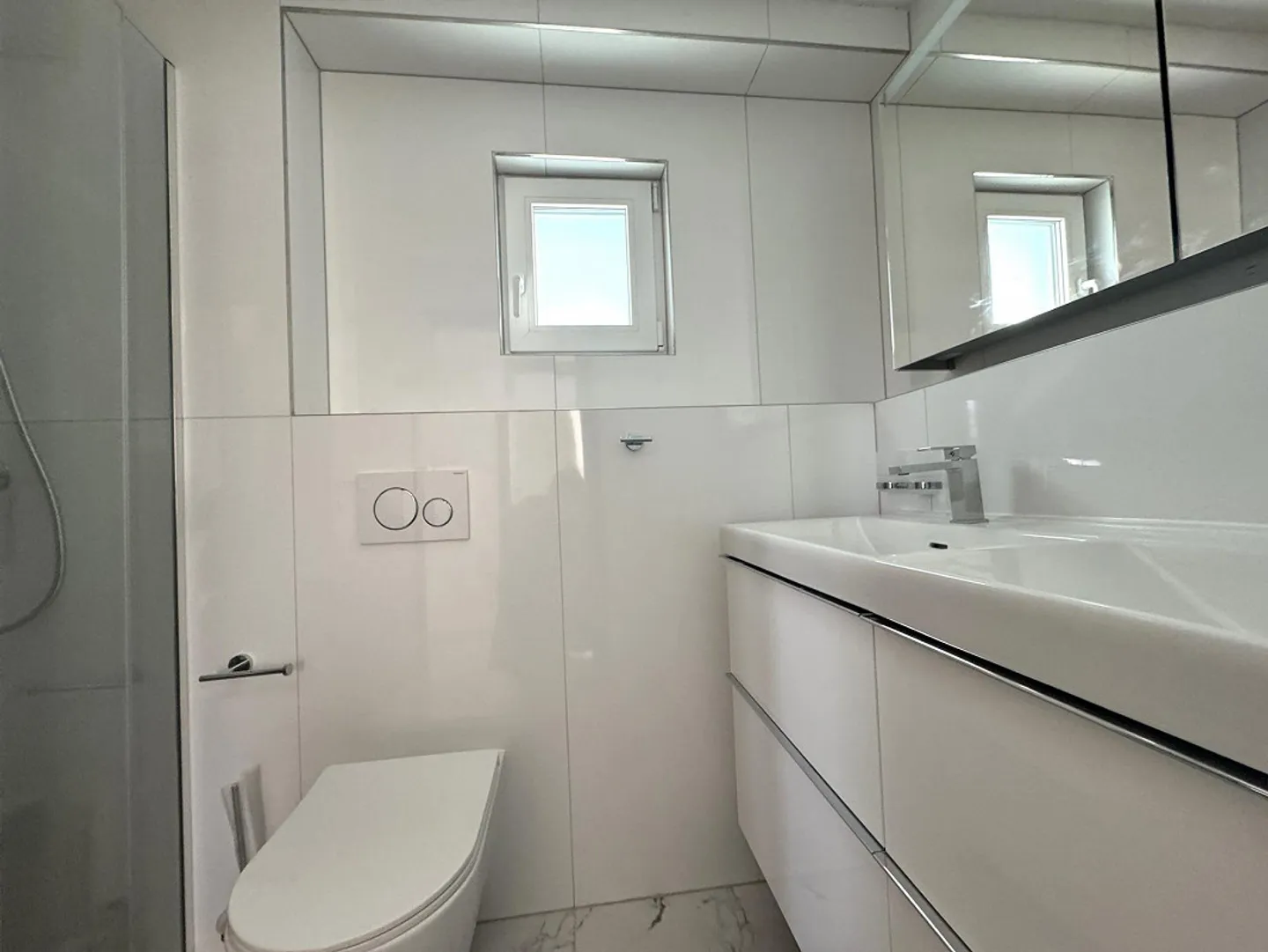 First occupancy - 5.5-room maisonette apartment in a central location in Bad Zurzach - Photo 7 of 10