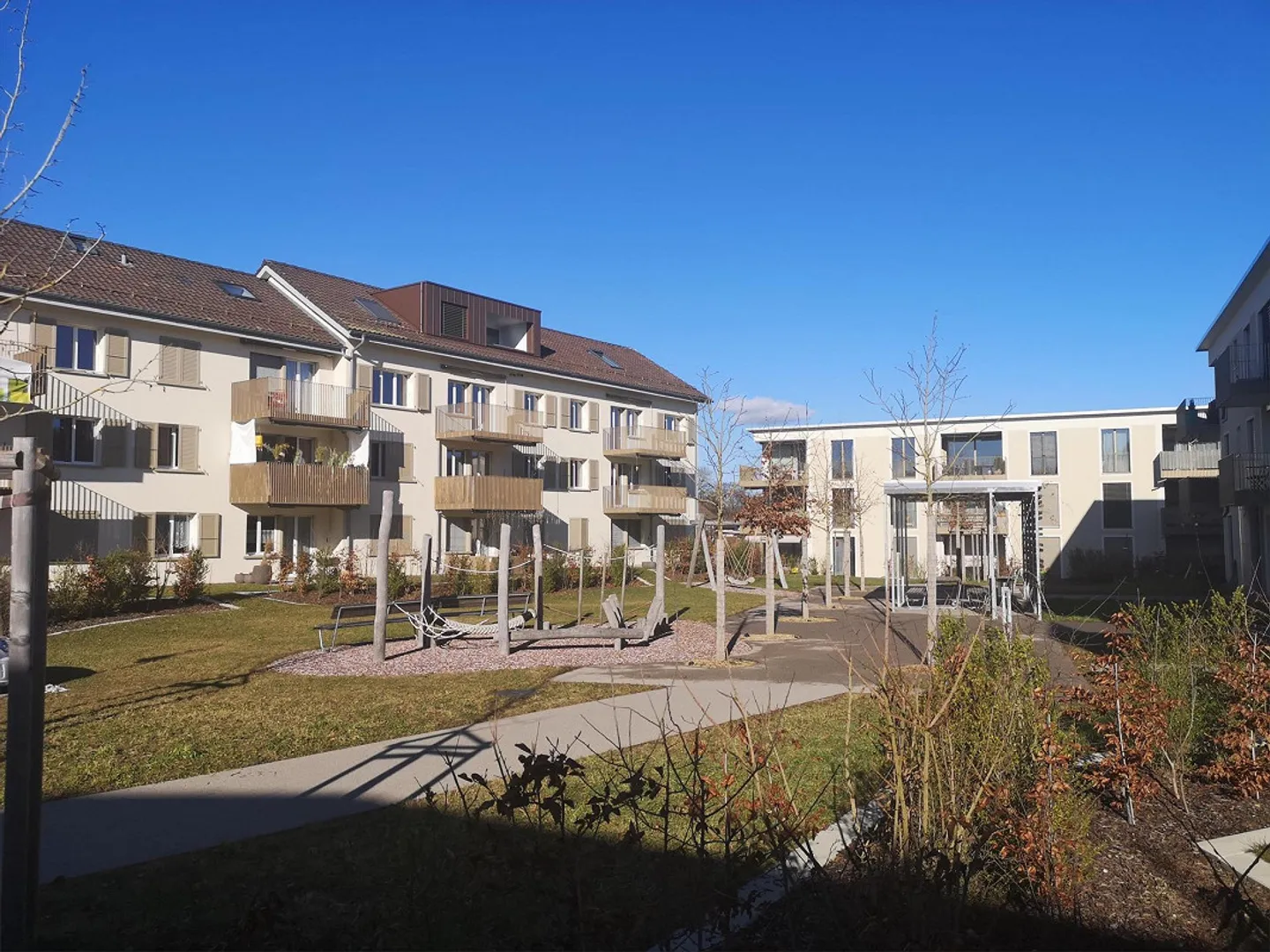 Emplacement merveilleusement calme et vue sur la verdure - Photo 3 sur 12