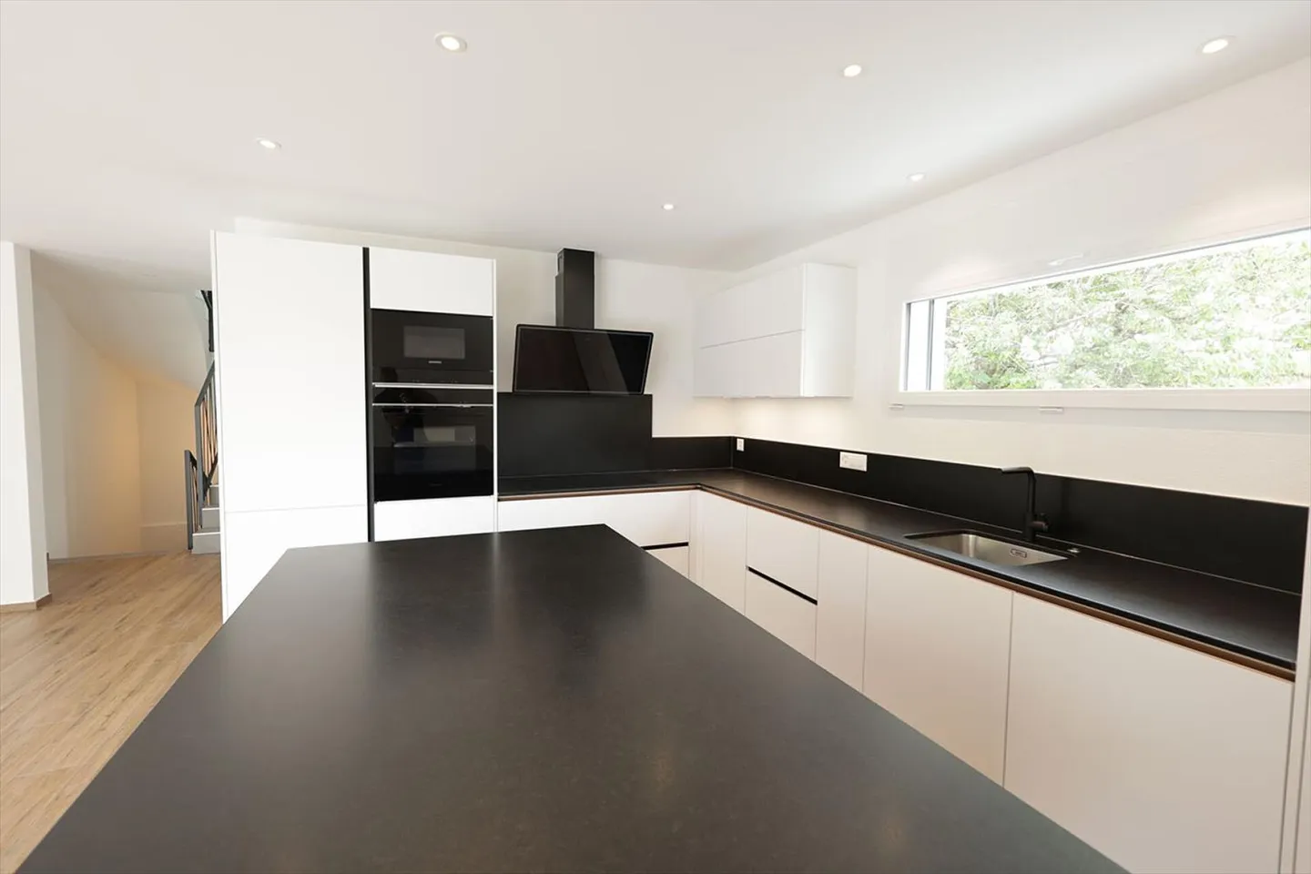 Maison individuelle spacieuse et neuve avec 5,5 pièces - Photo 11 sur 13