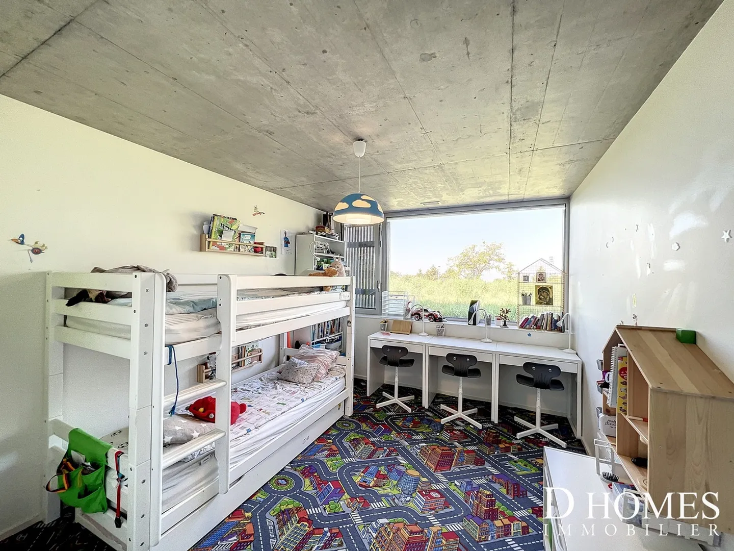 Contemporary Duplex Villa with Lake View - Photo 10 of 13