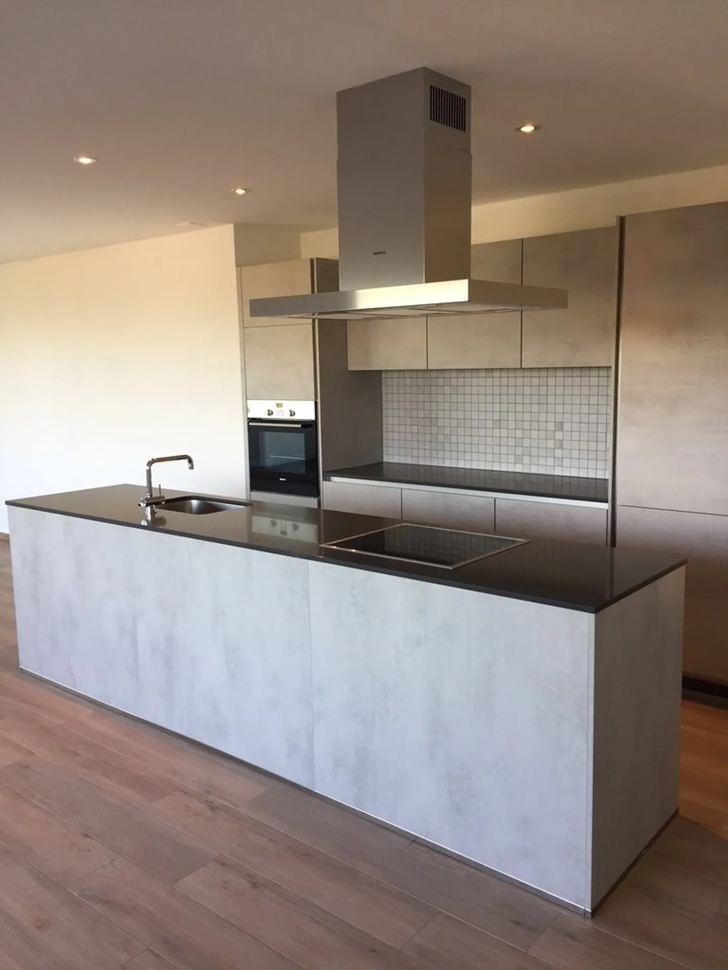 4,5-Zimmer-Wohnung im 1. Stock - Foto 2 von 4