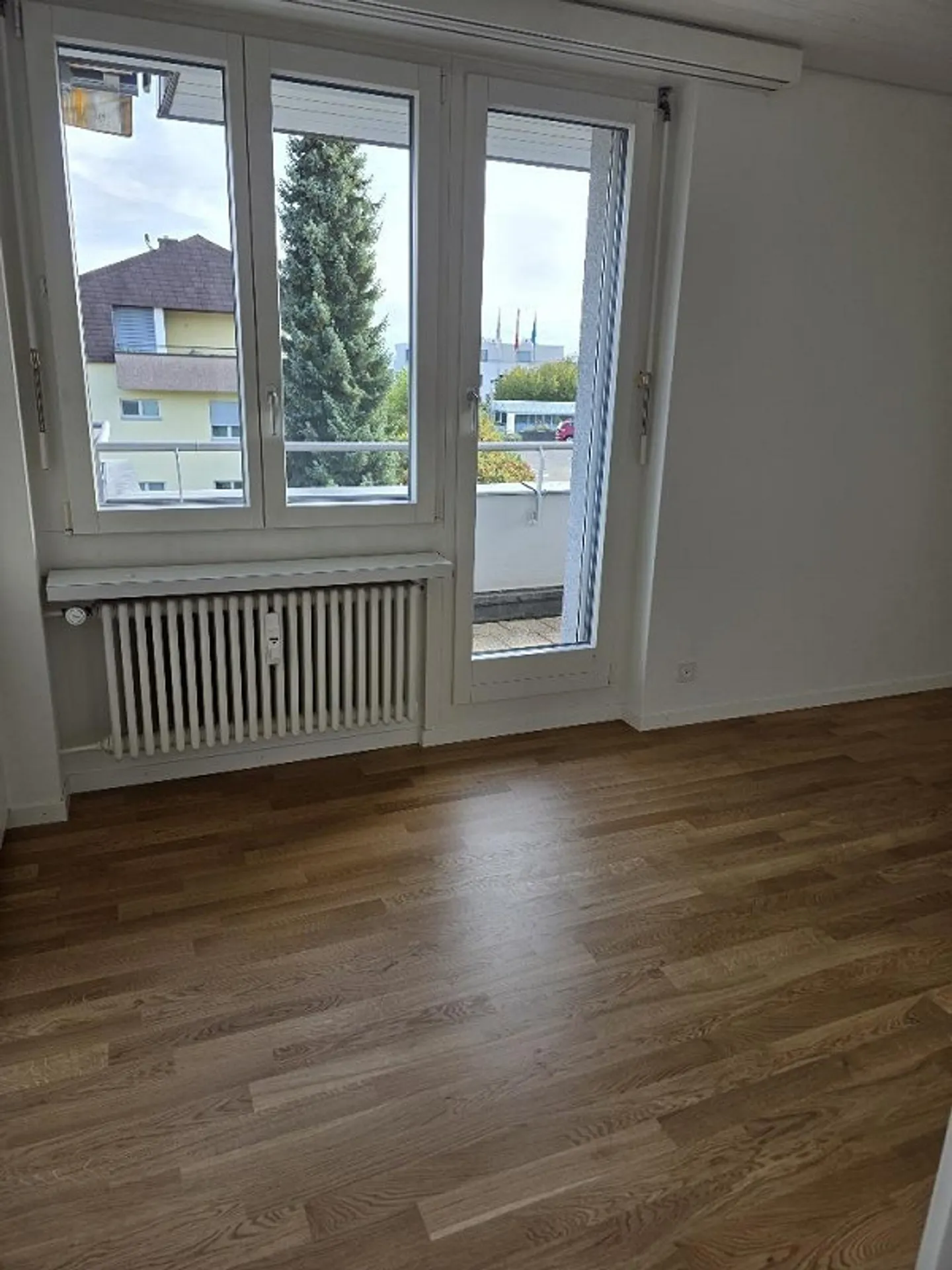 Appartamento affascinante con 5 stanze, giardino d'inverno e grande balcone - Foto 8 di 12