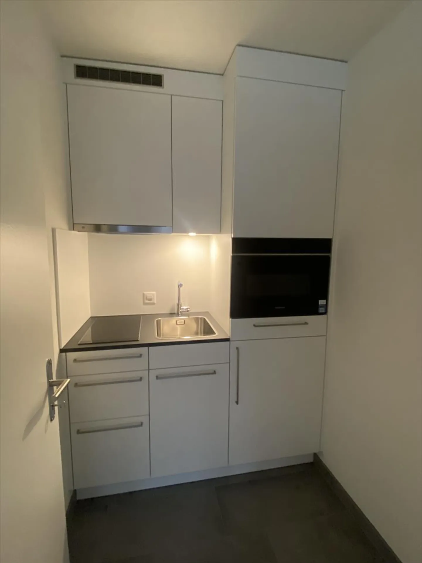 2-room apartment - Photo 2 of 6