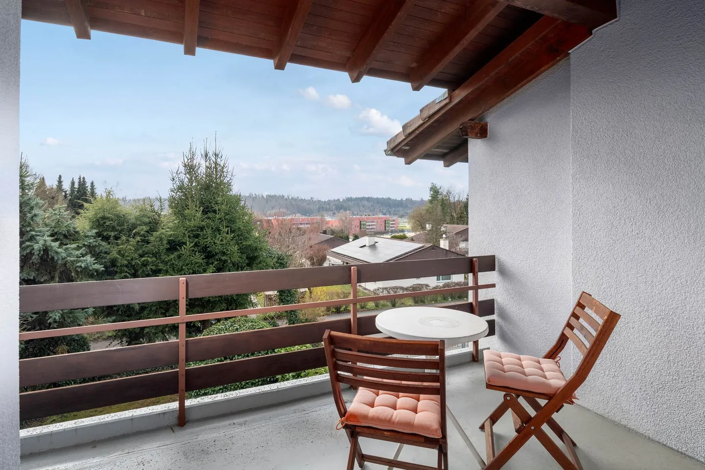 Space Miracle with Garden Idyll: Your New Family Chapter in Bassersdorf! - Photo 4 of 18