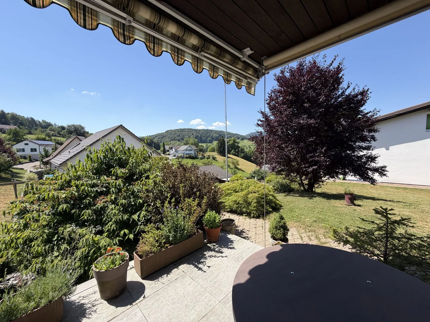 Casa bifamiliare di 5,5 stanze con giardino - Foto 3 di 29