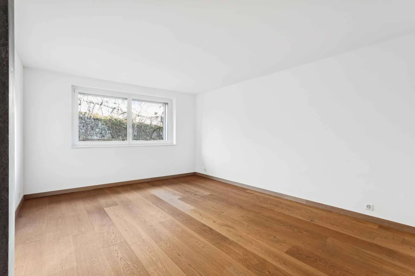 Contemporary Attic at the Gates of Neuchâtel City Center - Photo 7 of 9