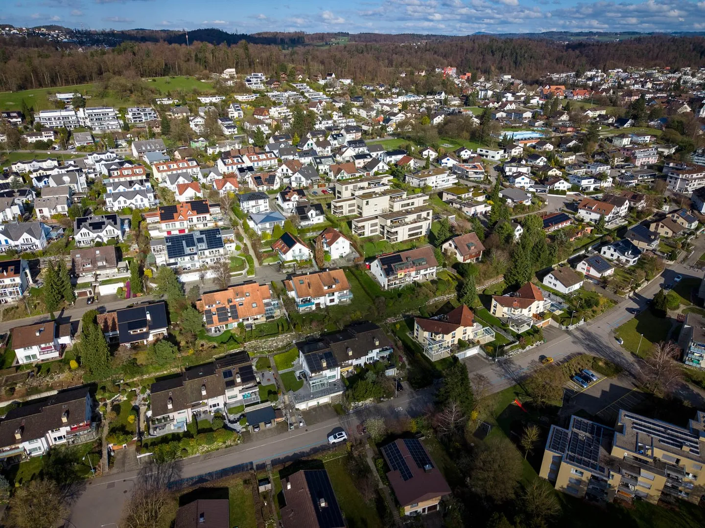 Space Miracle with Garden Idyll: Your New Family Chapter in Bassersdorf! - Photo 18 of 18