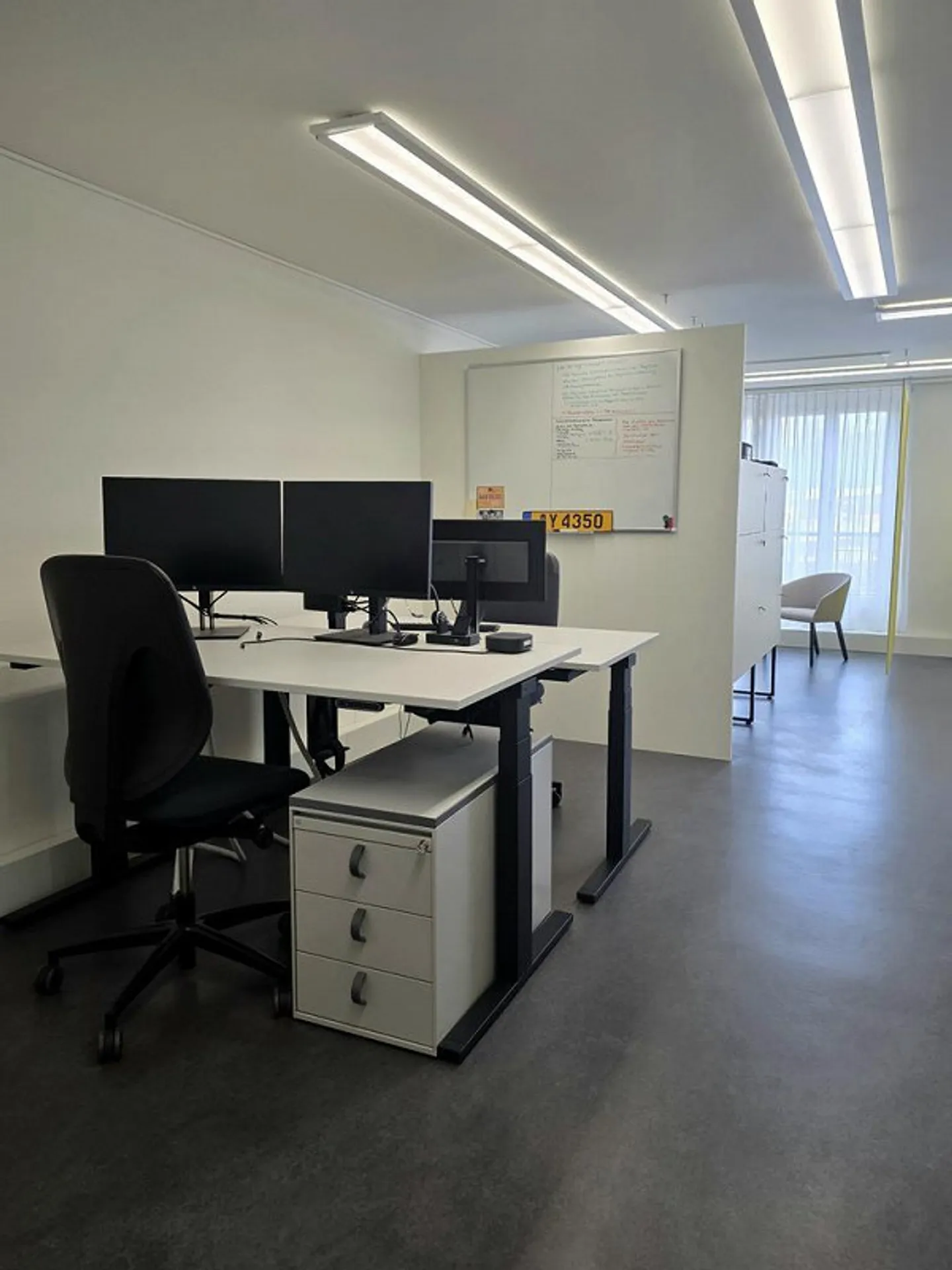 Zentral gelegene Büroräumlichkeiten - Foto 2 von 6