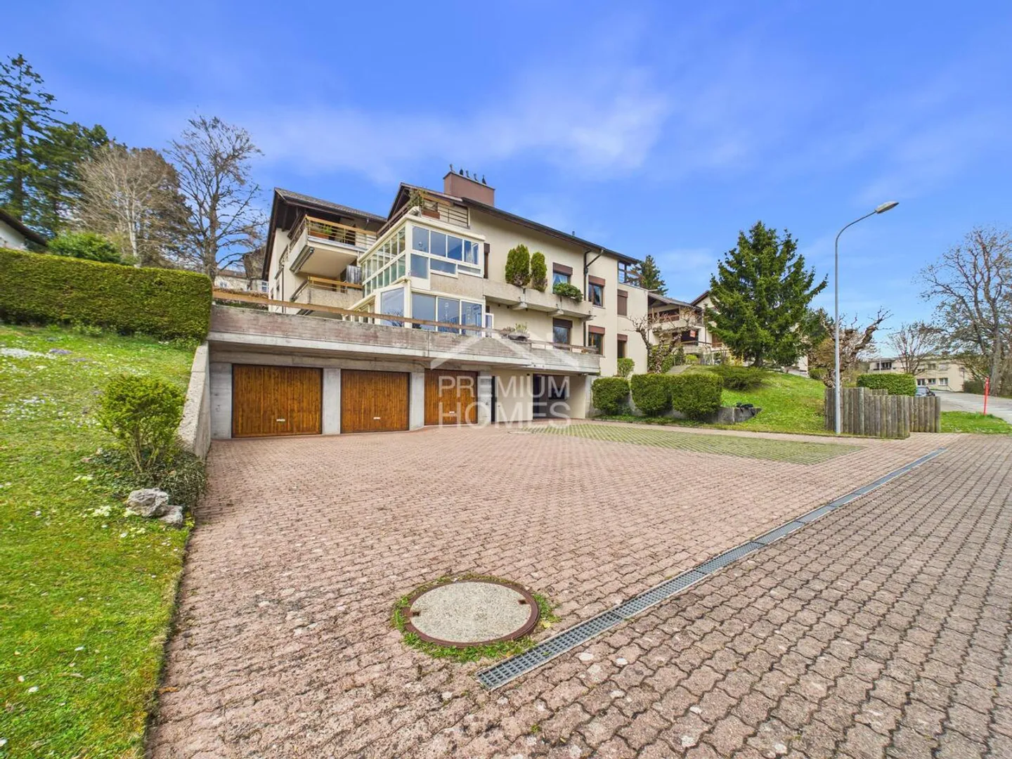 Charmante Wohnung in Evilard - Foto 1 von 13