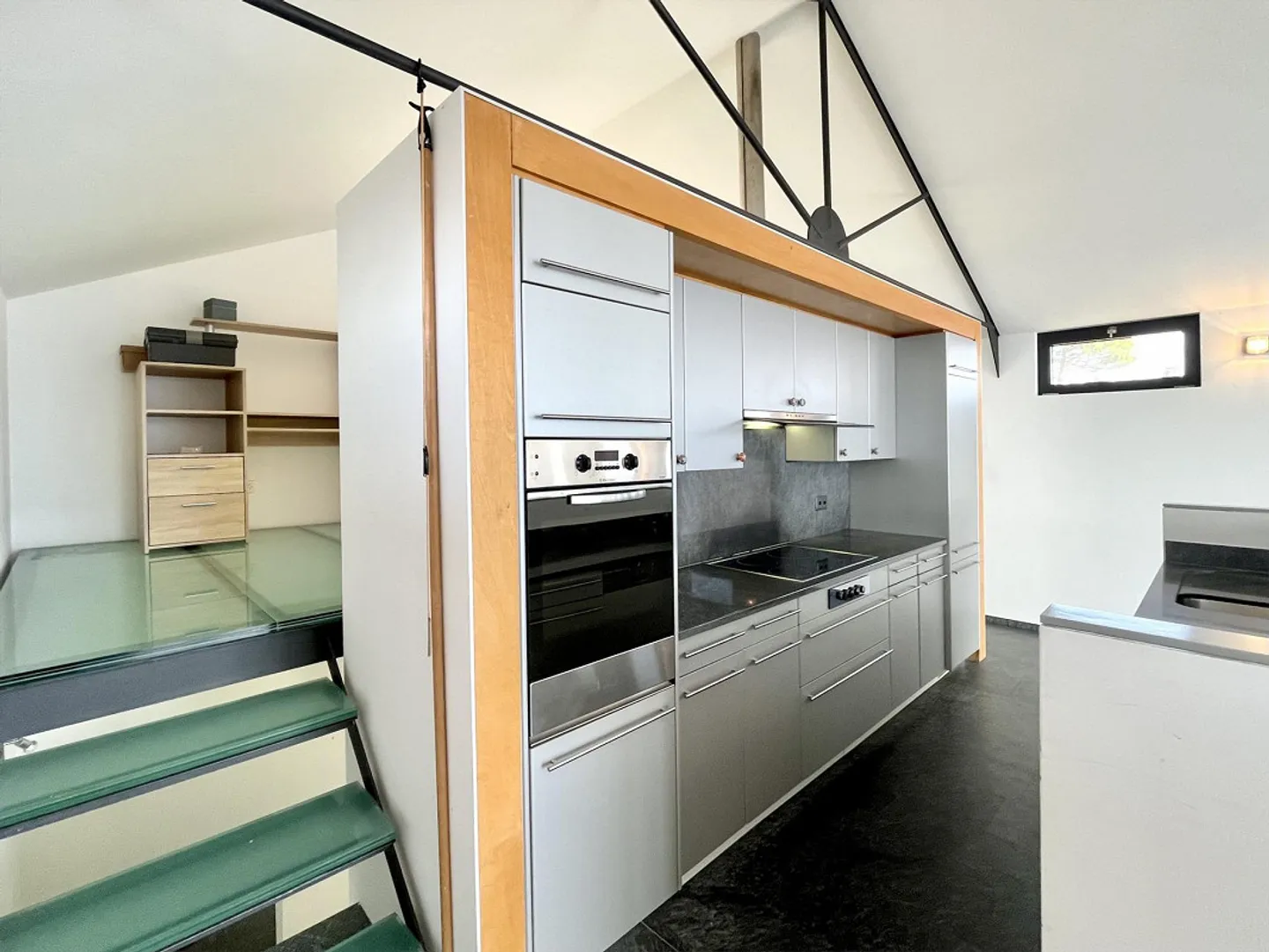 HELLER HAUS 3.5 ZIMMER SEEBLICK + BÜRO IN CADEMARIO - Foto 4 von 10