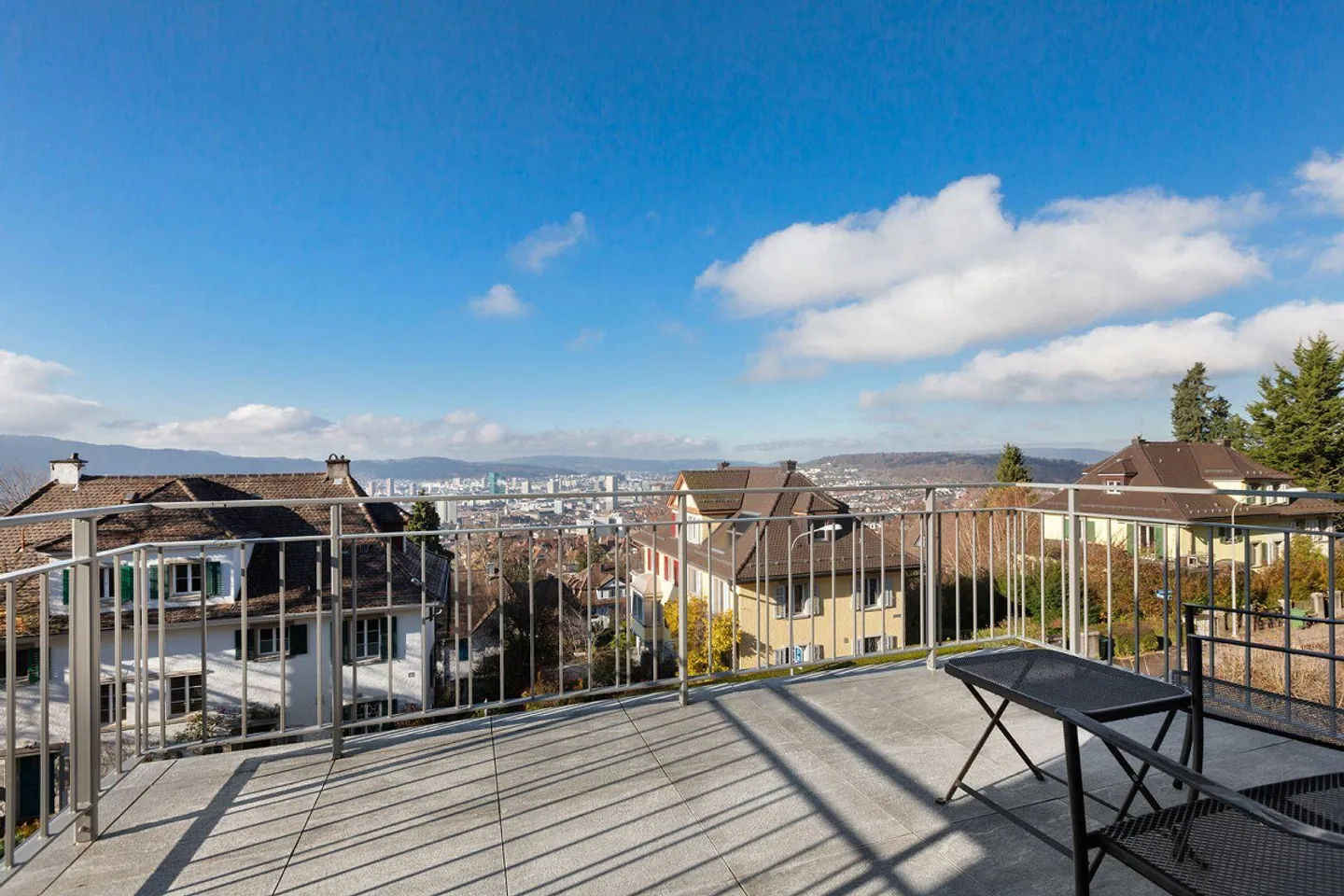 Exklusives Einfamilienhaus in Zürich - Foto 1 von 15