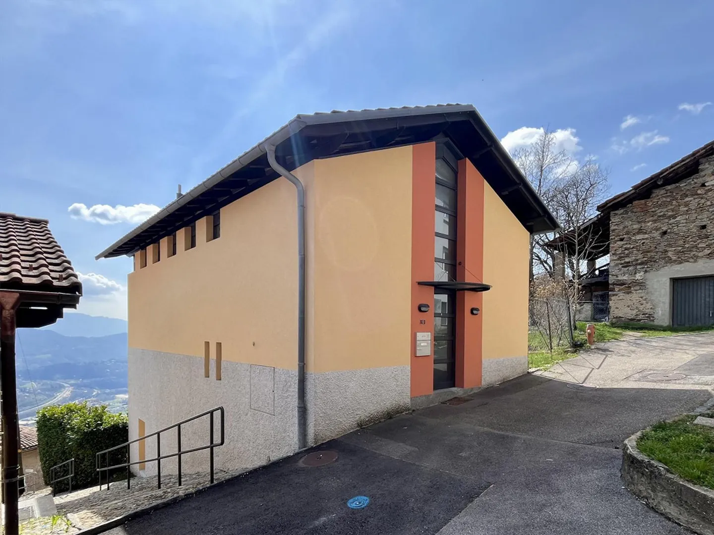 HELLER HAUS 3.5 ZIMMER SEEBLICK + BÜRO IN CADEMARIO - Foto 10 von 10