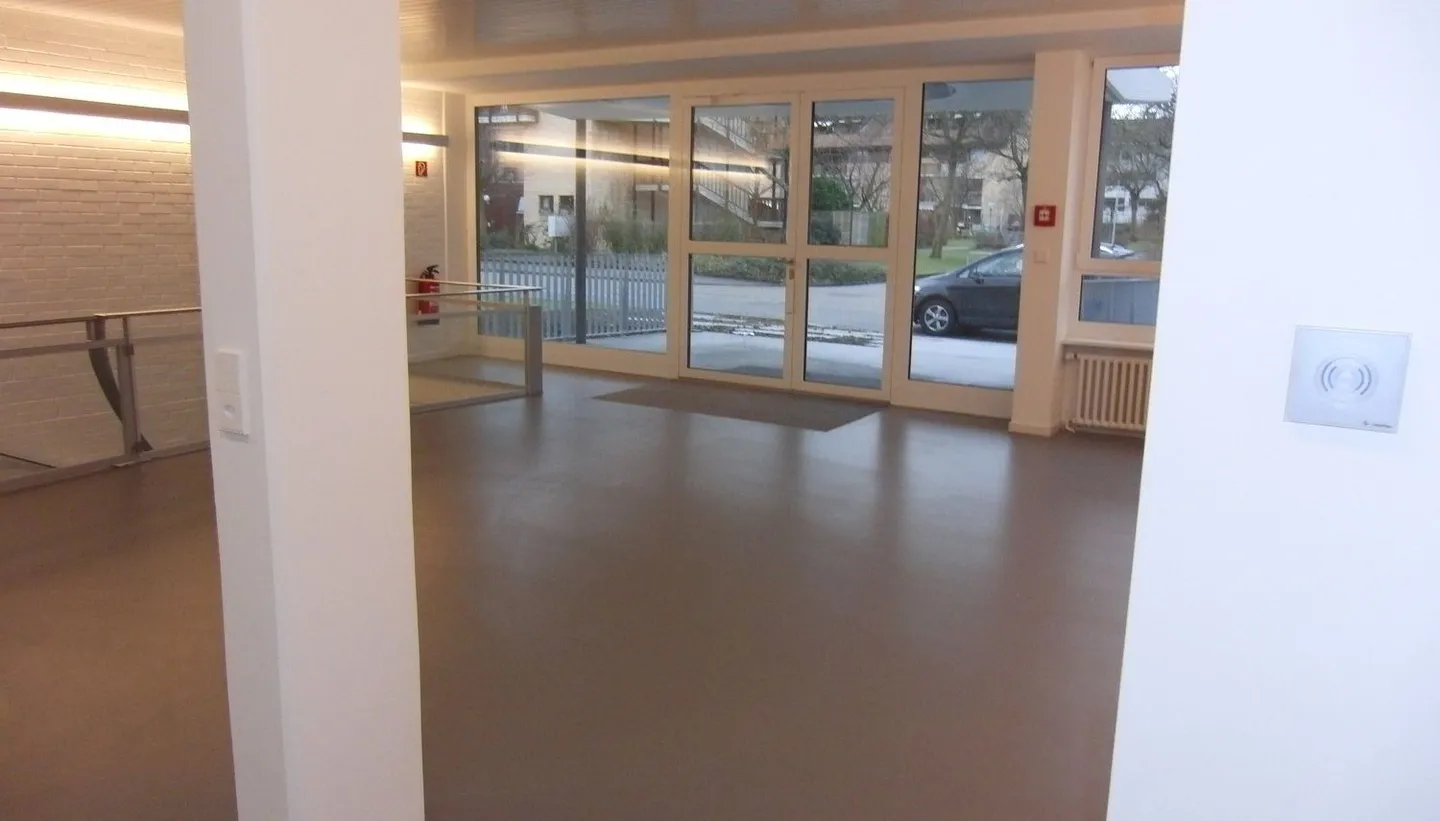 Repräsentative Bürofläche in Birsfelden beim Vitra Center - Foto 2 von 4