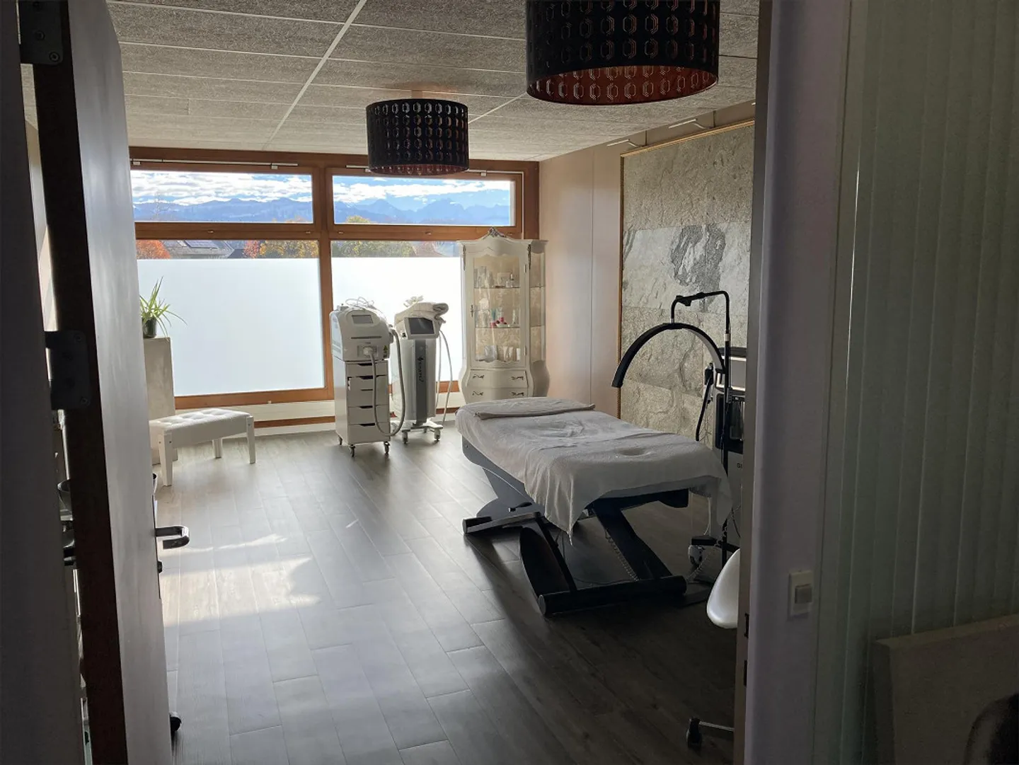 Commercial et Résidentiel - Photo 3 sur 6