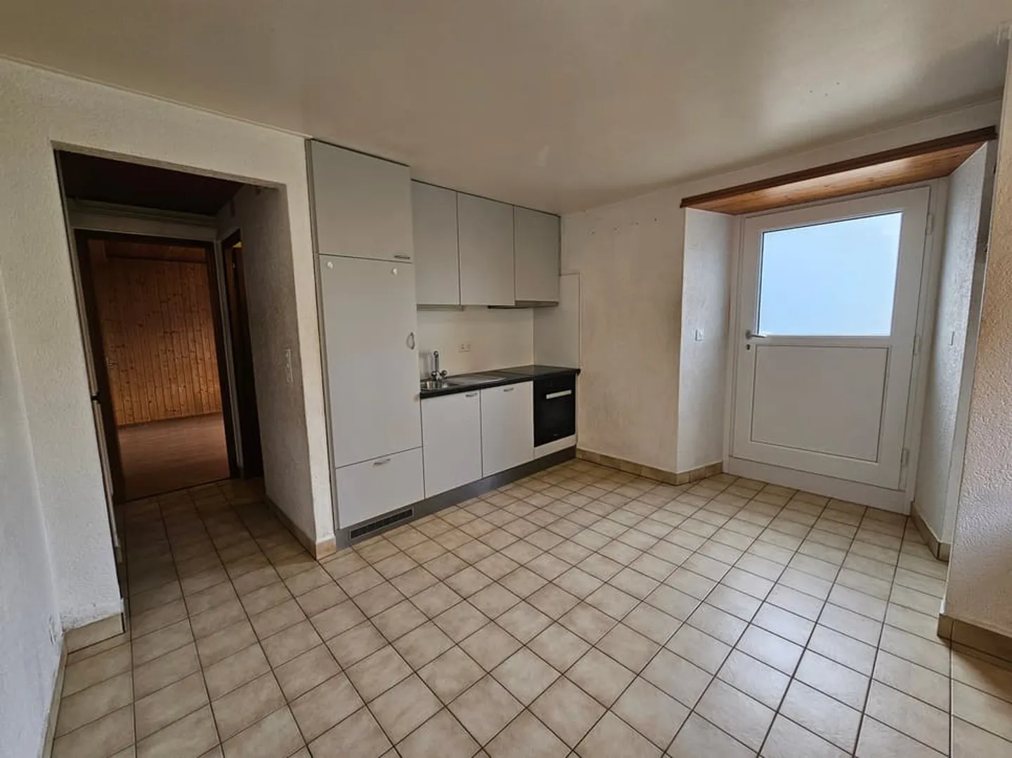 Cent-Pas 2, Corcelles - Gemütliches Studio sofort zu vermieten - Foto 2 von 7