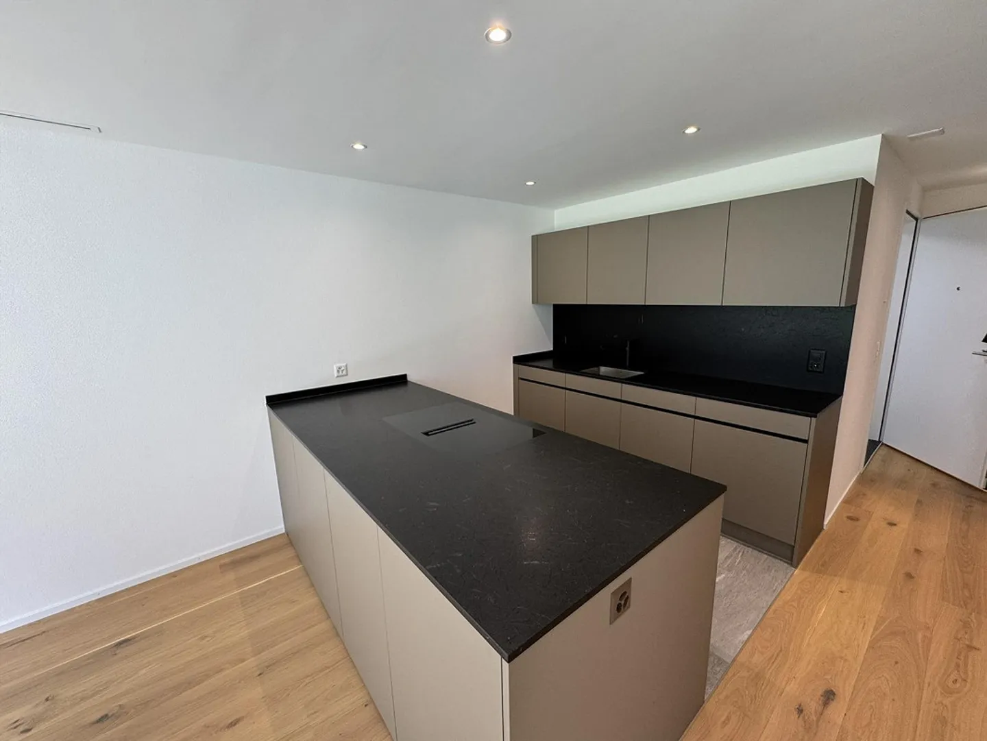 Neubau / 4.5-Zi.-Wohnung Erdgeschoss - Foto 14 von 17