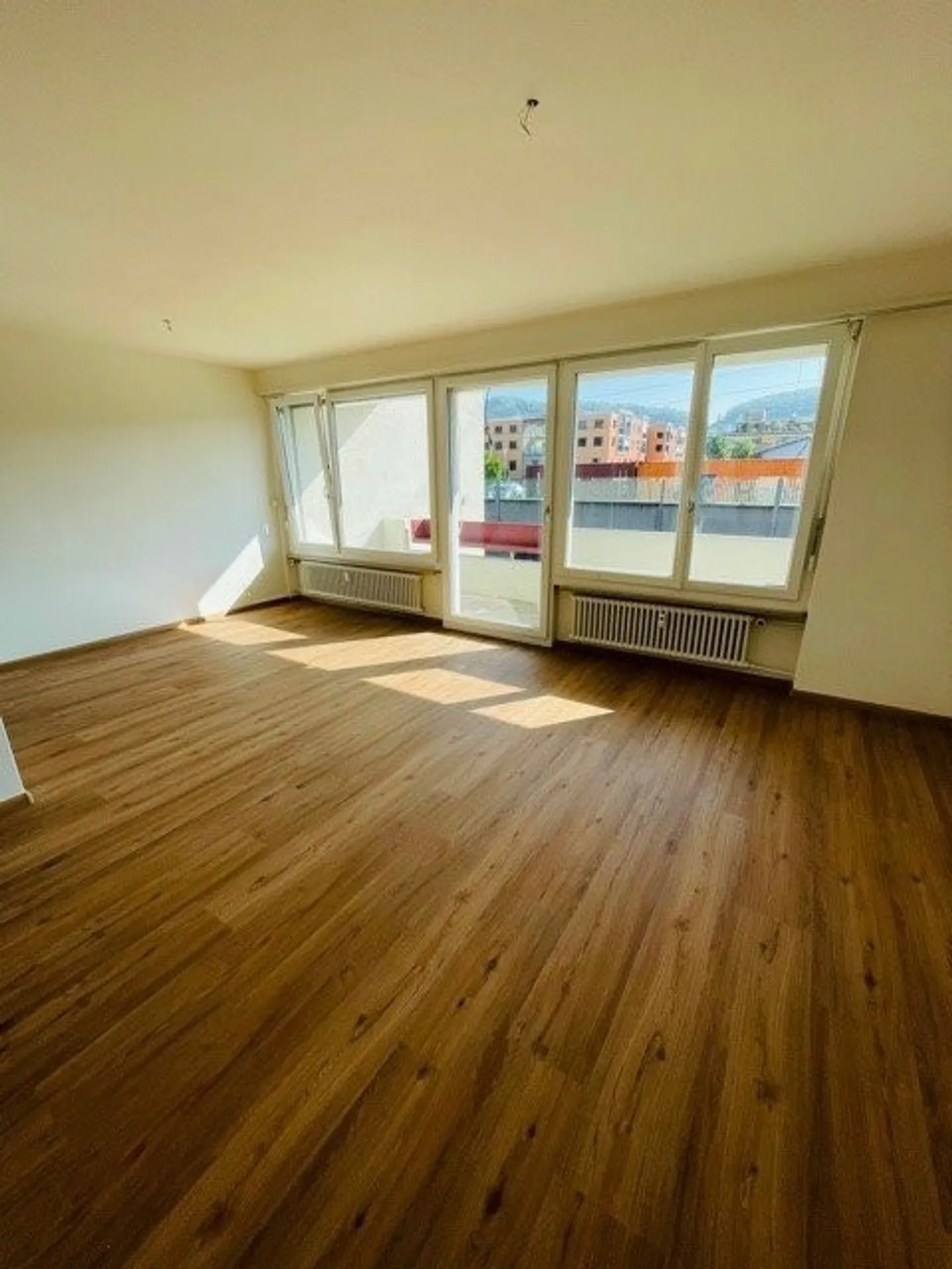 Luminoso appartamento di 3,5 stanze con charme! - Foto 6 di 12