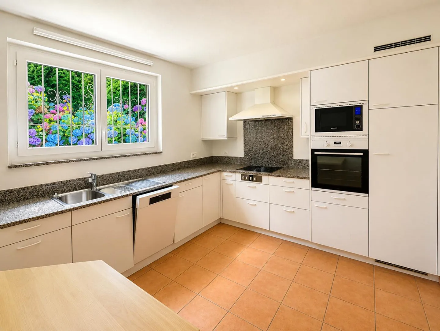 Maison unifamiliale à Losone 4.5 pièces avec grand terrain - Photo 8 sur 12