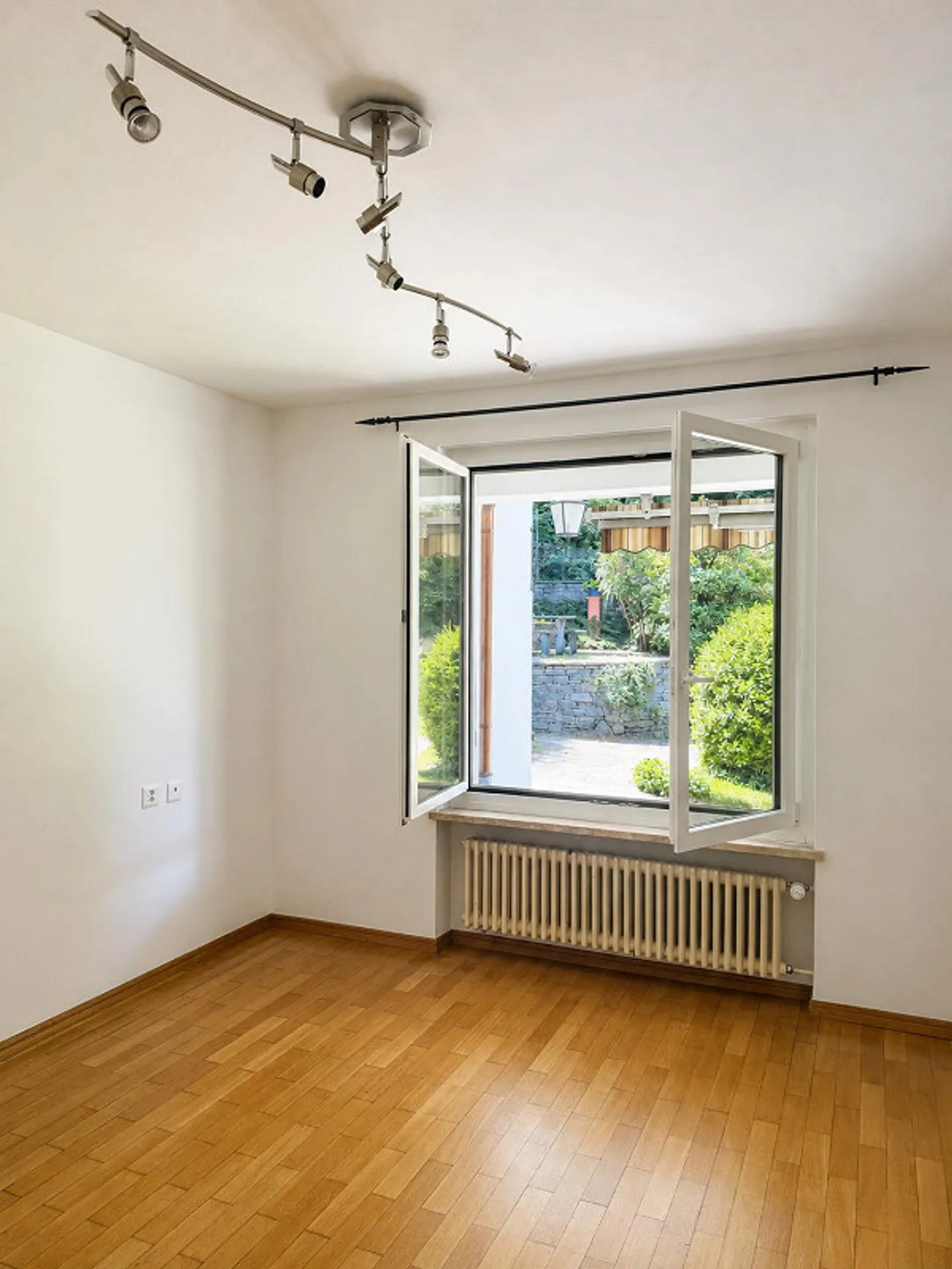 Maison unifamiliale à Losone 4.5 pièces avec grand terrain - Photo 6 sur 12