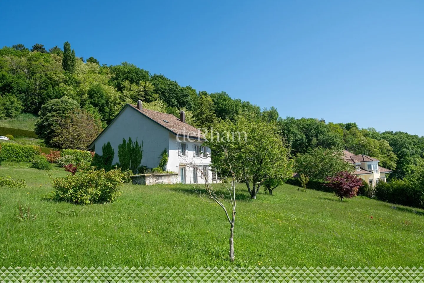 Villa individuell komplett renoviert, mit atemberaubendem Blick! - Foto 1 von 13