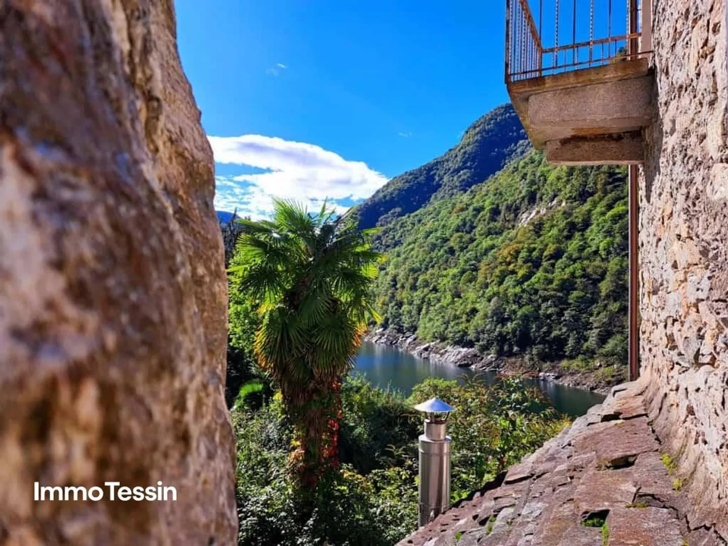 Unique property at Verzasca reservoir with huge potential... - Photo 3 of 13