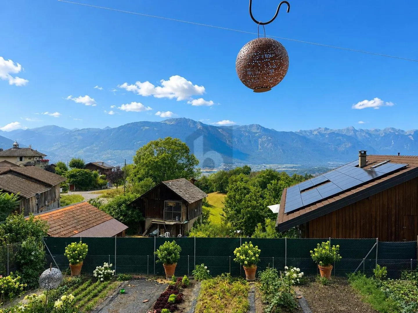 Appartement Charmant avec Terrasse - Photo 1 sur 6