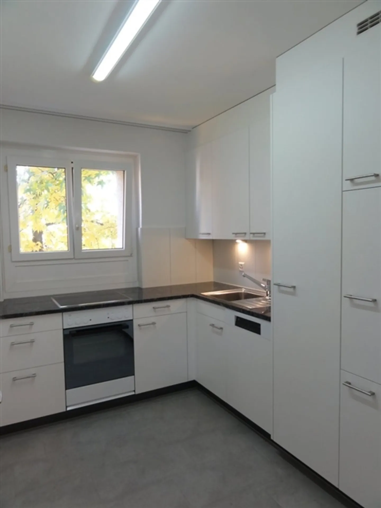 «Ihre neue 4-Zimmer-Wohnung mit Blick ins Grüne» - Foto 2 von 6