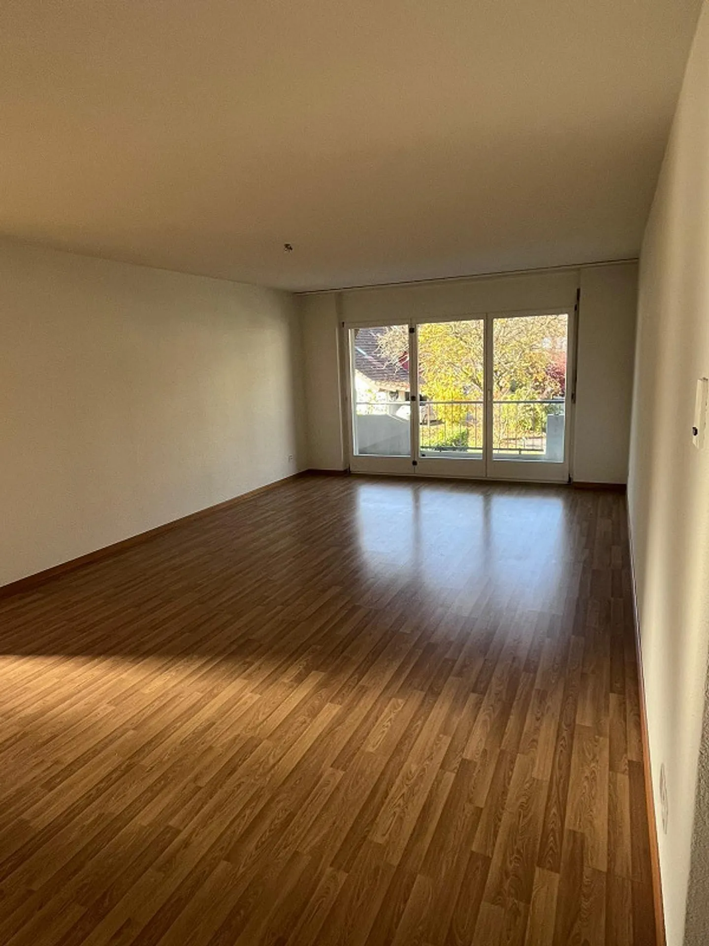 Belle appartement de 3,5 pièces au 1er étage dans une maison de 4 familles - Photo 2 sur 10