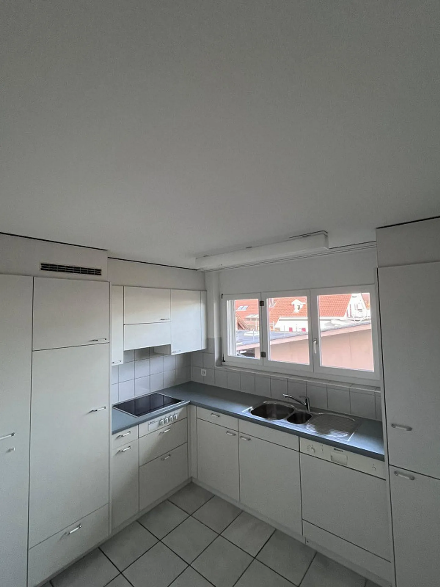 Belle appartement de 3,5 pièces au 1er étage dans une maison de 4 familles - Photo 5 sur 10