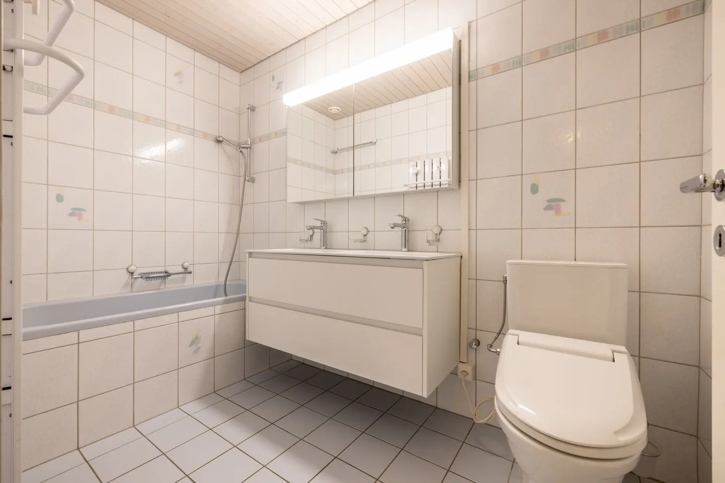 Ruhige und zentrale Wohnung in Gümligen - Foto 4 von 11