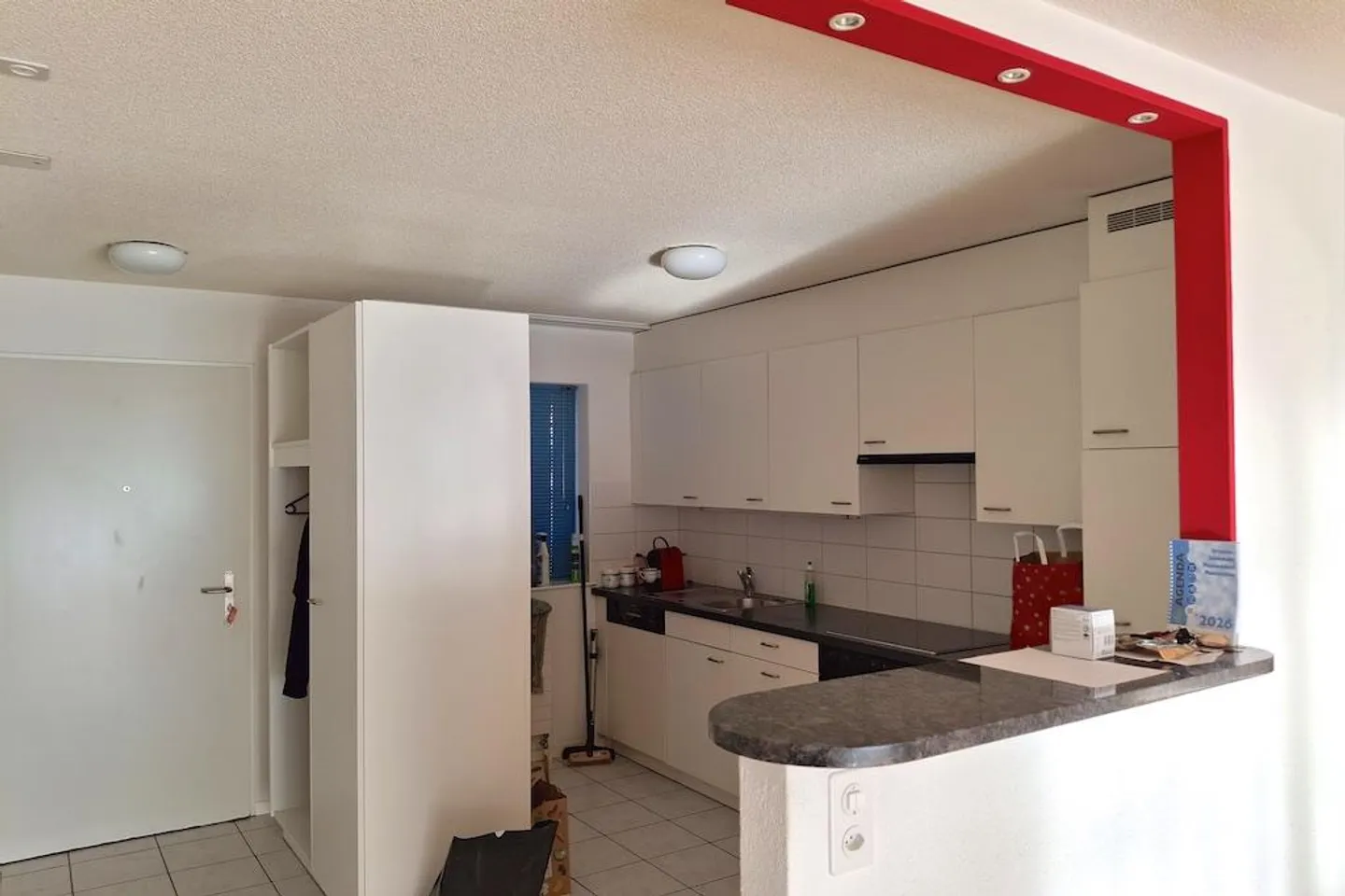 Self-occupied property or investment property - Photo 4 of 11