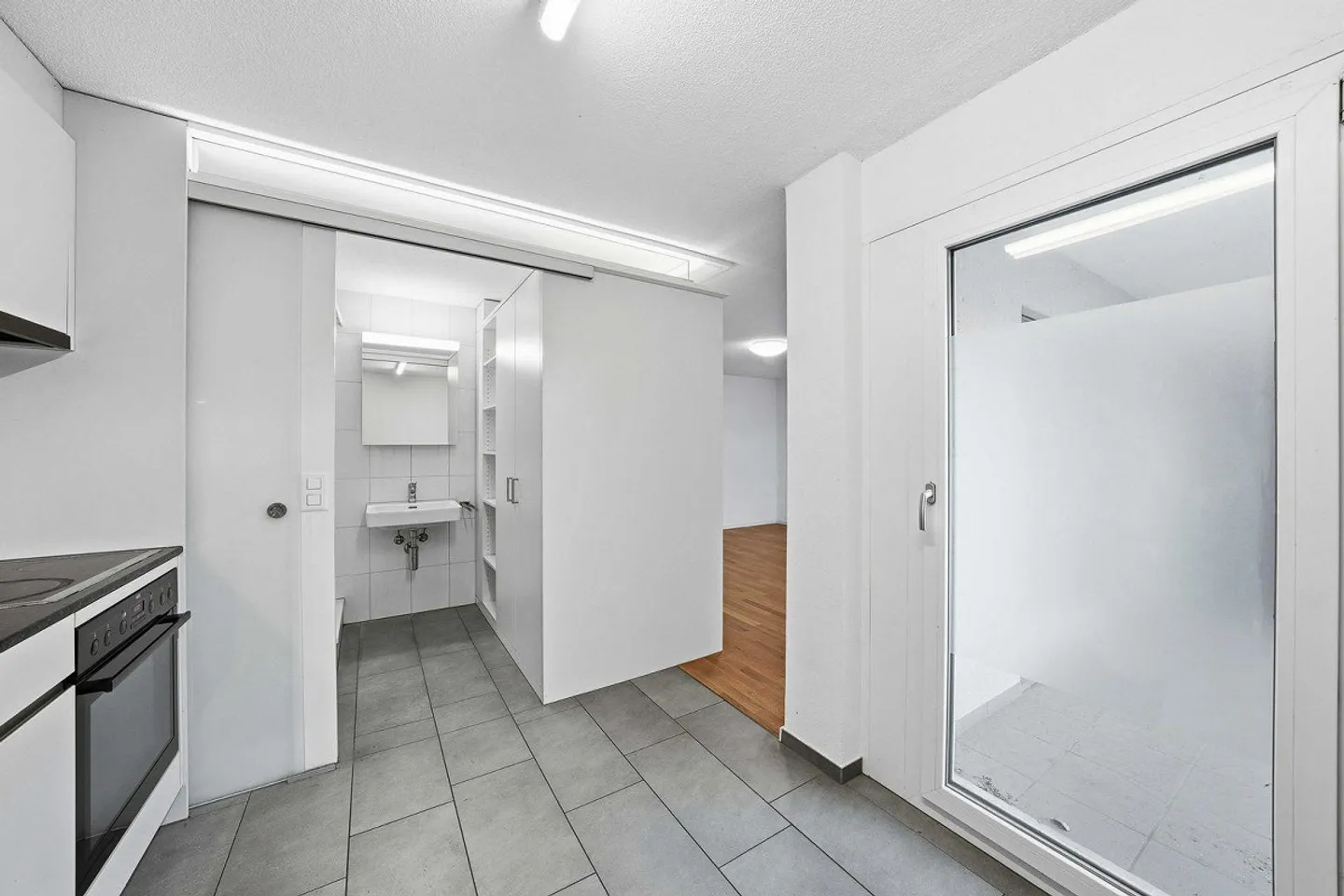 1.5-Room Apartment - Photo 7 of 10