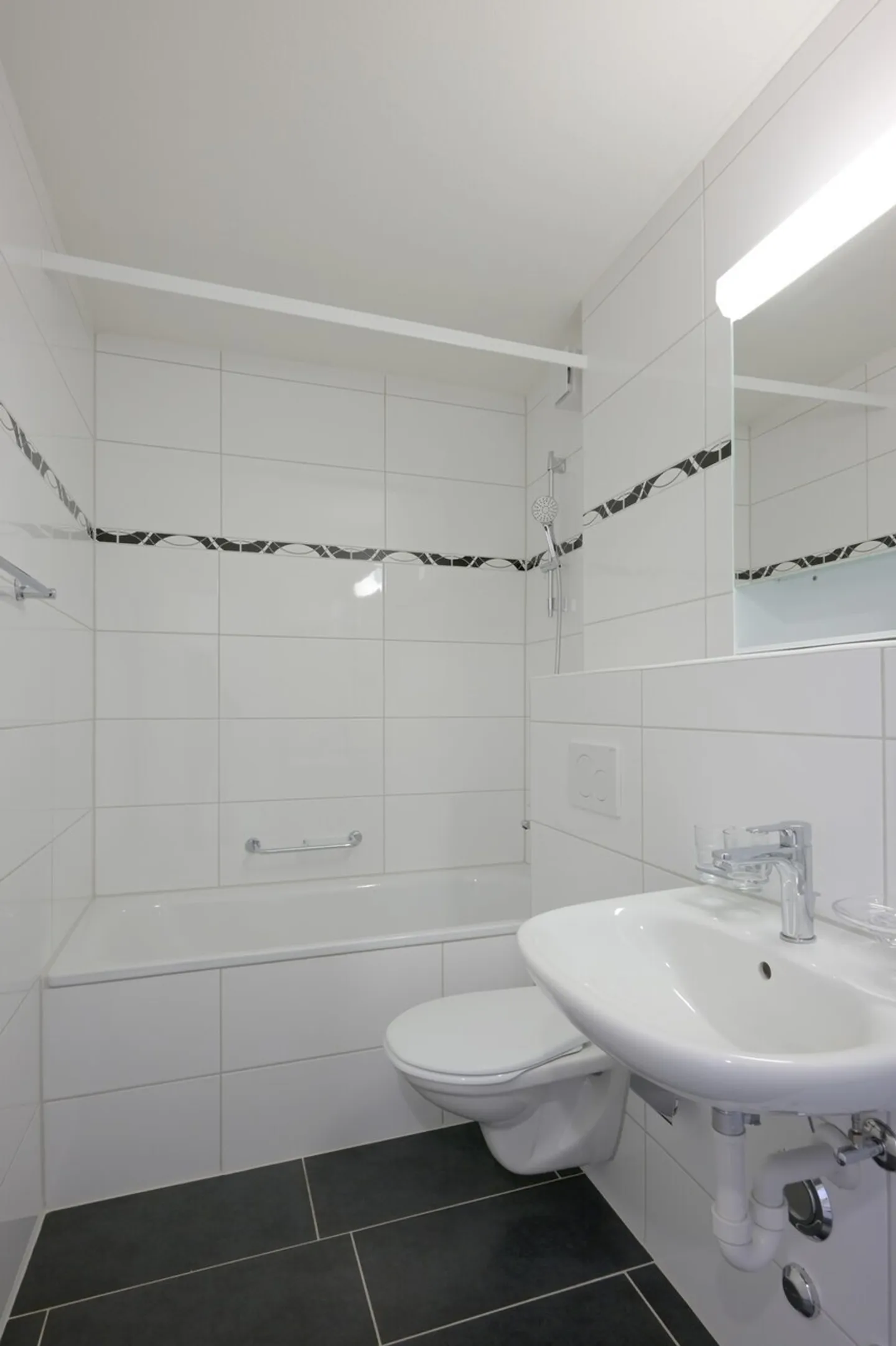 Living in an Excellent Location - Photo 5 of 7