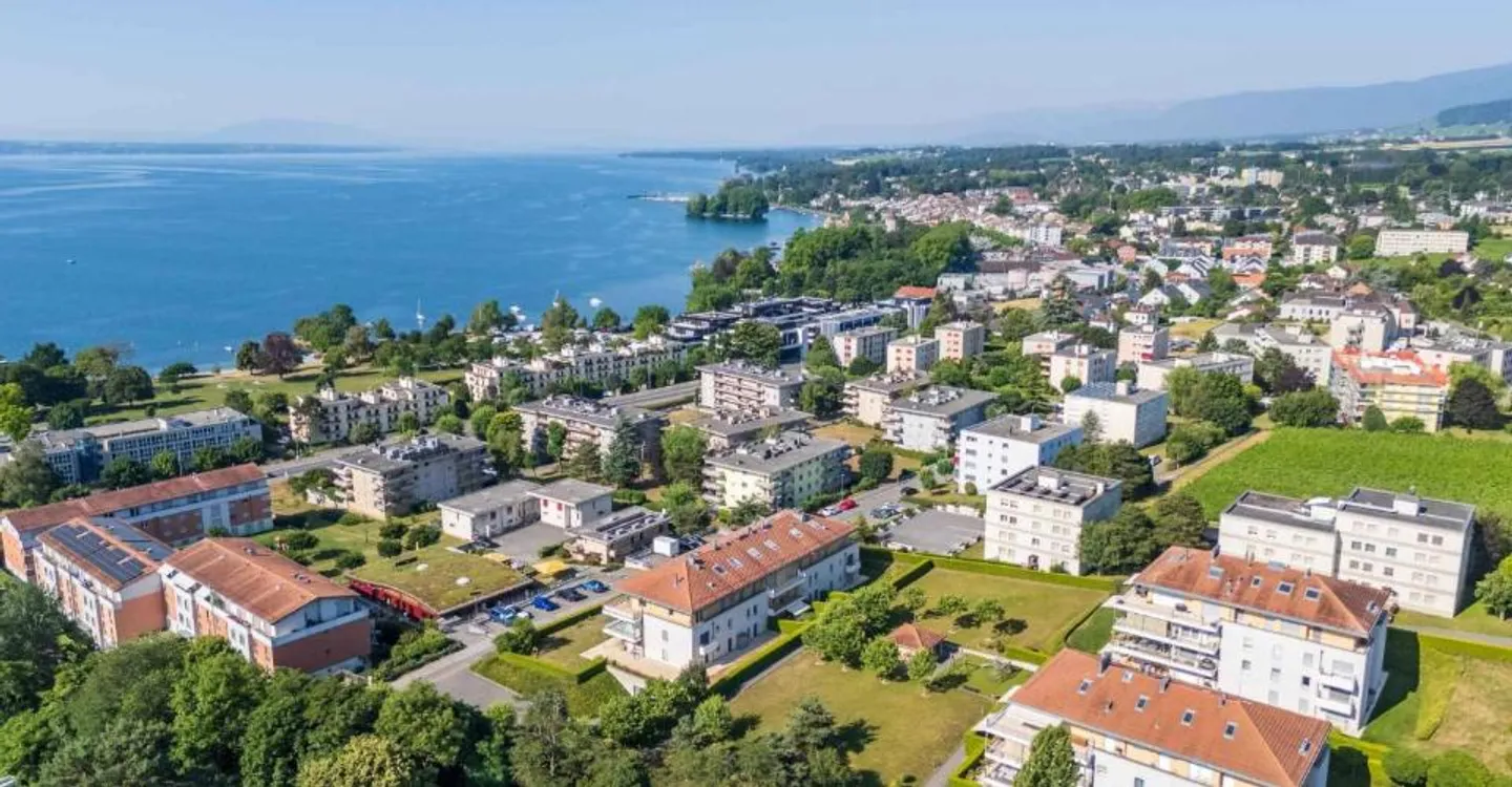 Luxus-Duplex mit 7,5 Zimmern und Blick auf den Genfersee und die Alpen - Foto 2 von 10