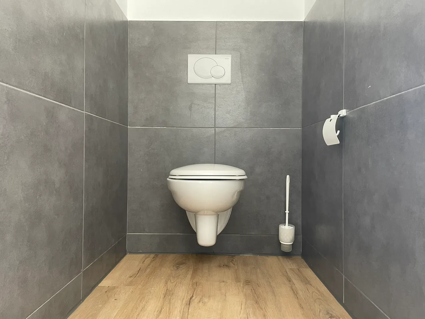 SAXON - MAGNIFIQUE APPARTEMENT DE 2,5 PIÈCES AU DERNIER ÉTAGE - Photo 6 sur 6