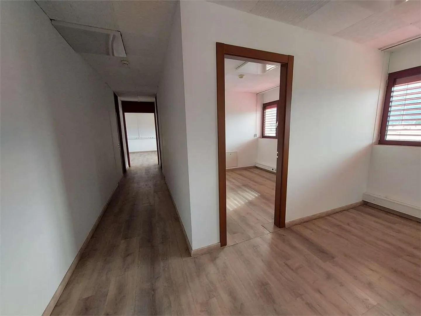 Camorino, office of 152 sqm - Photo 9 of 12