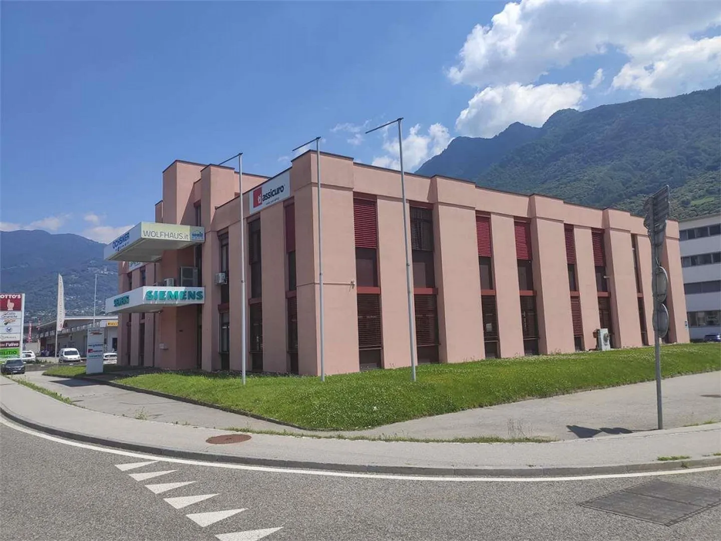 Camorino, office of 152 sqm - Photo 12 of 12