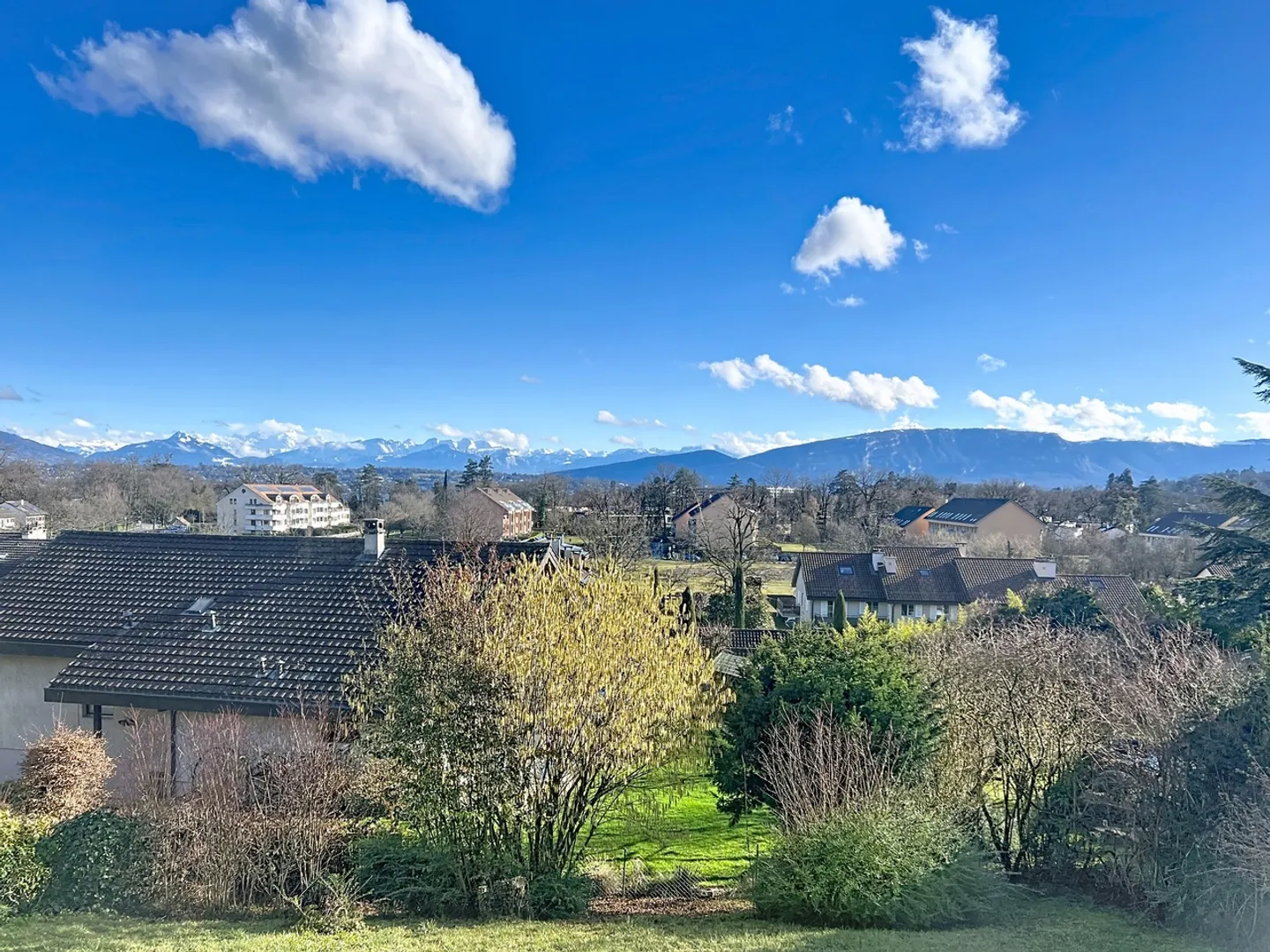 Appartamento incantevole con giardino e vista panoramica - Foto 1 di 11