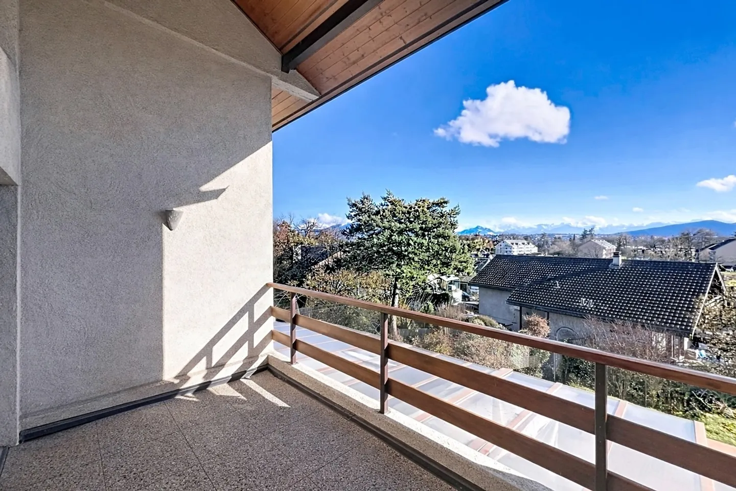 Appartamento incantevole con giardino e vista panoramica - Foto 4 di 11