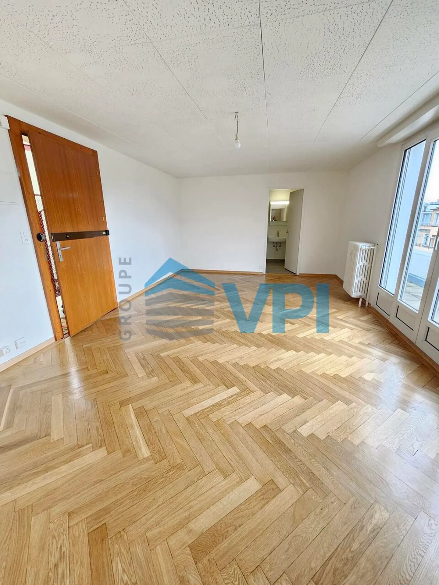 2 rooms in Pâquis near the lake - Photo 2 of 9