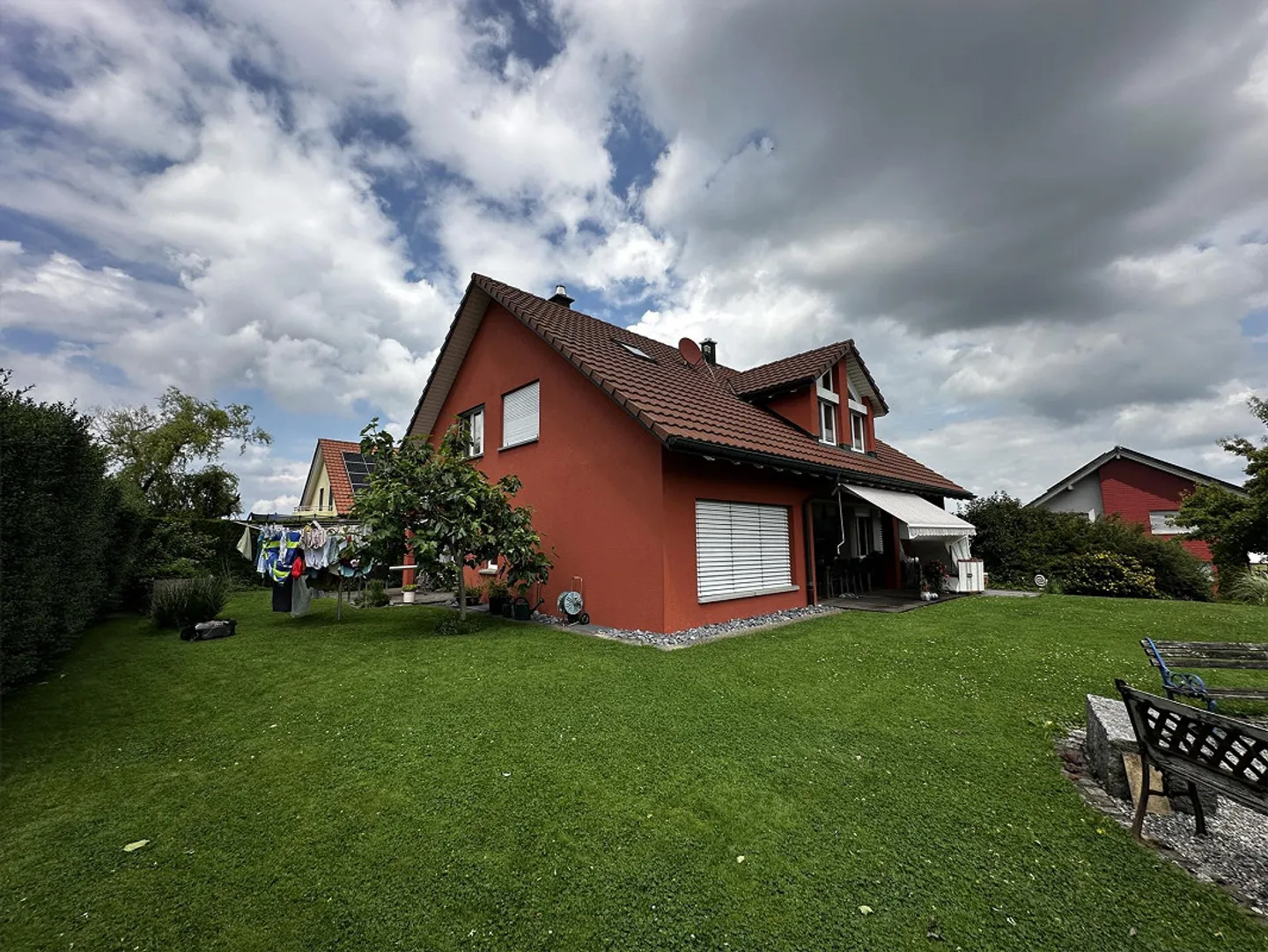 Casa unifamiliare in una posizione rurale tranquilla - Foto 4 di 24