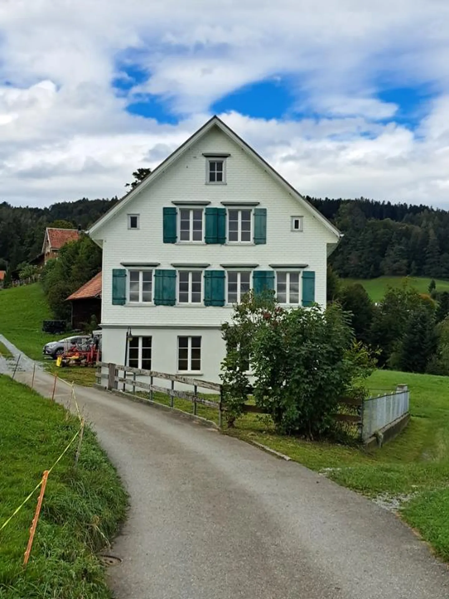 Maison individuelle de 4,5 pièces dans un emplacement avec vue magnifique - Photo 1 sur 10