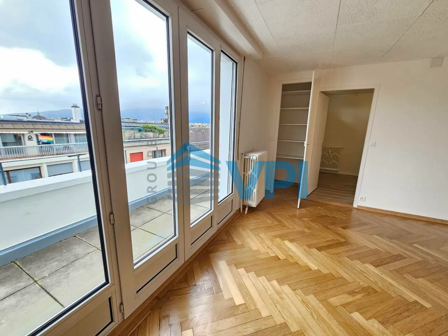 2 rooms in Pâquis near the lake - Photo 4 of 9