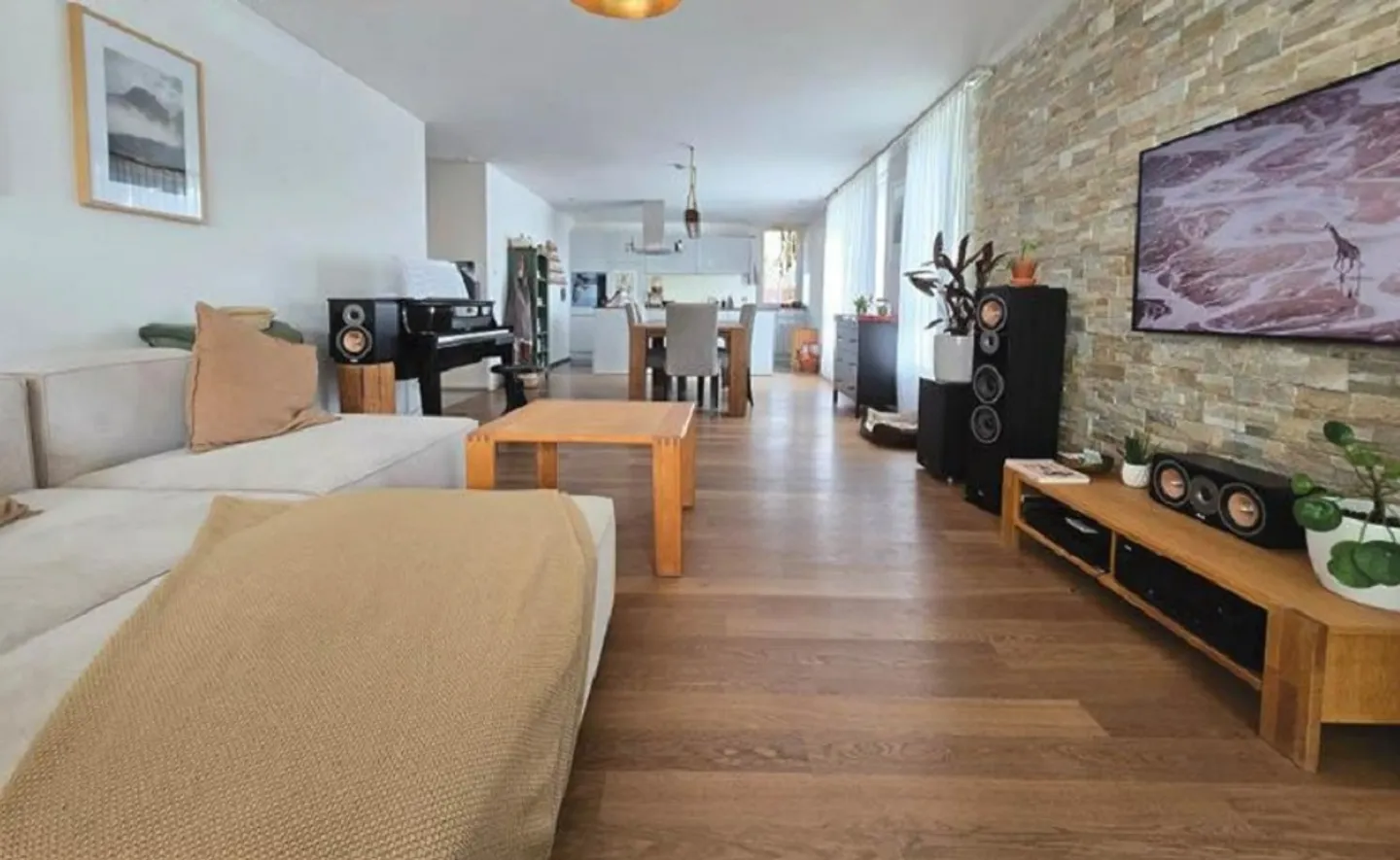 Apartment for rent - Photo 1 of 11