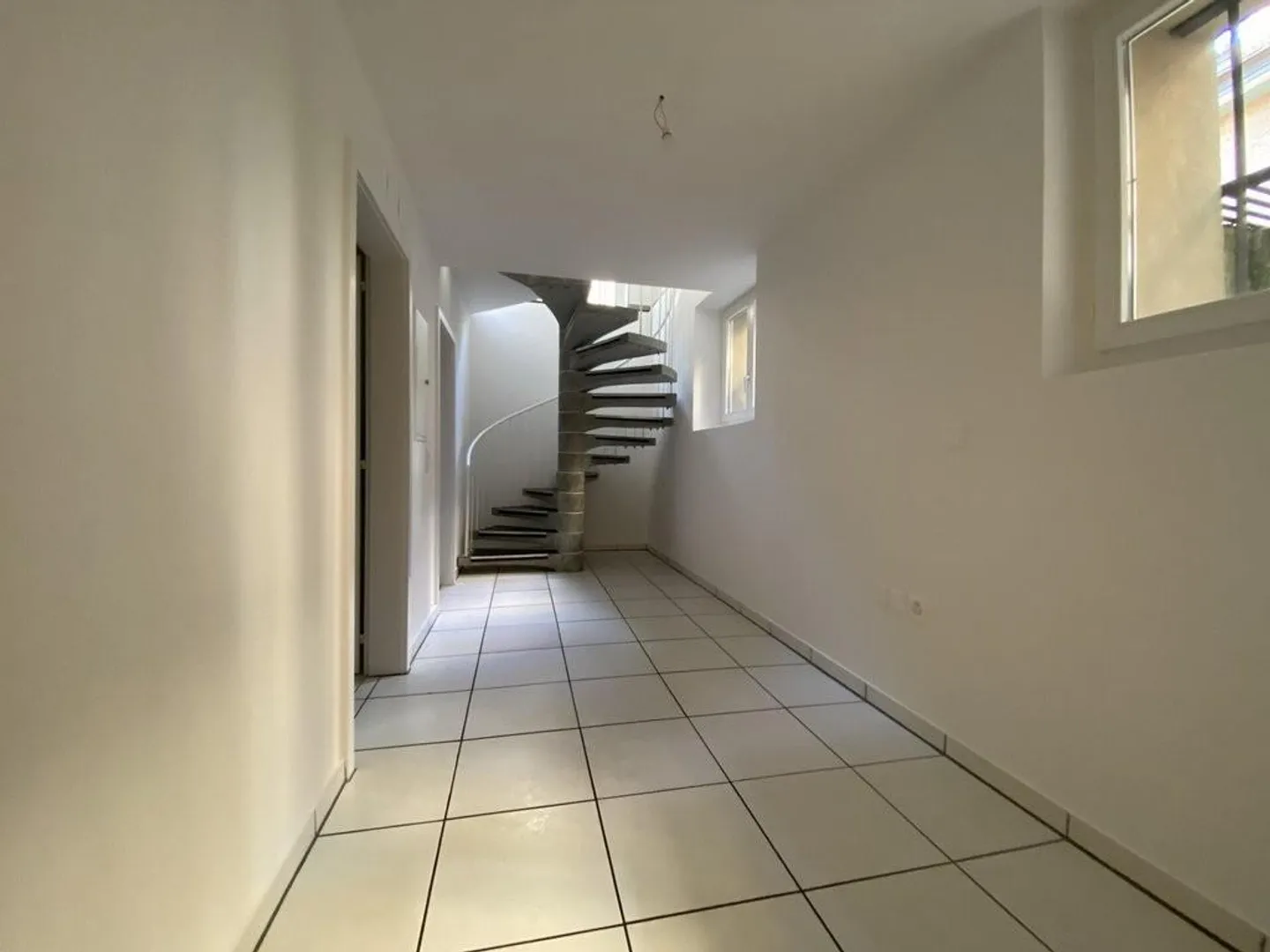 Modern apartment in the Länggass district - Photo 8 of 11