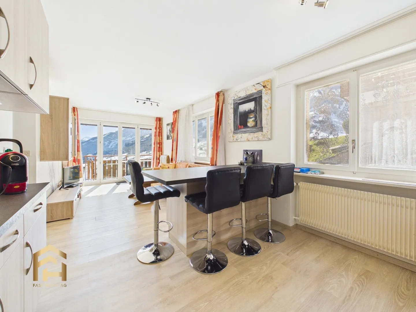 Attractive 3.5-room apartment in Leukerbad with large terrace and beautiful view - Photo 2 of 13