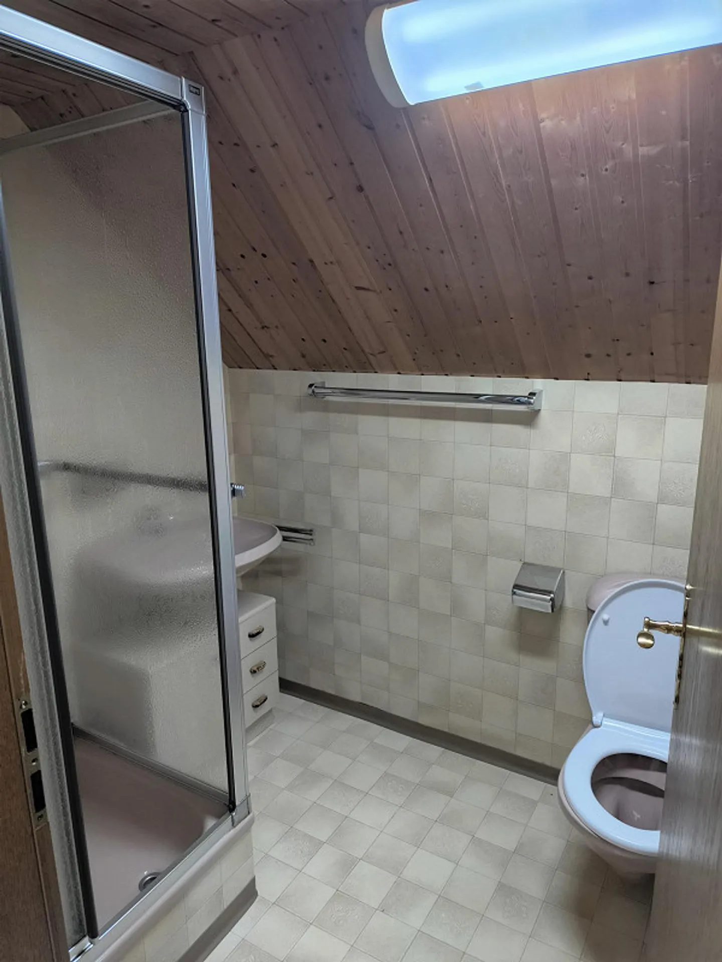 Cozy 1.5-room attic apartment - Photo 5 of 9